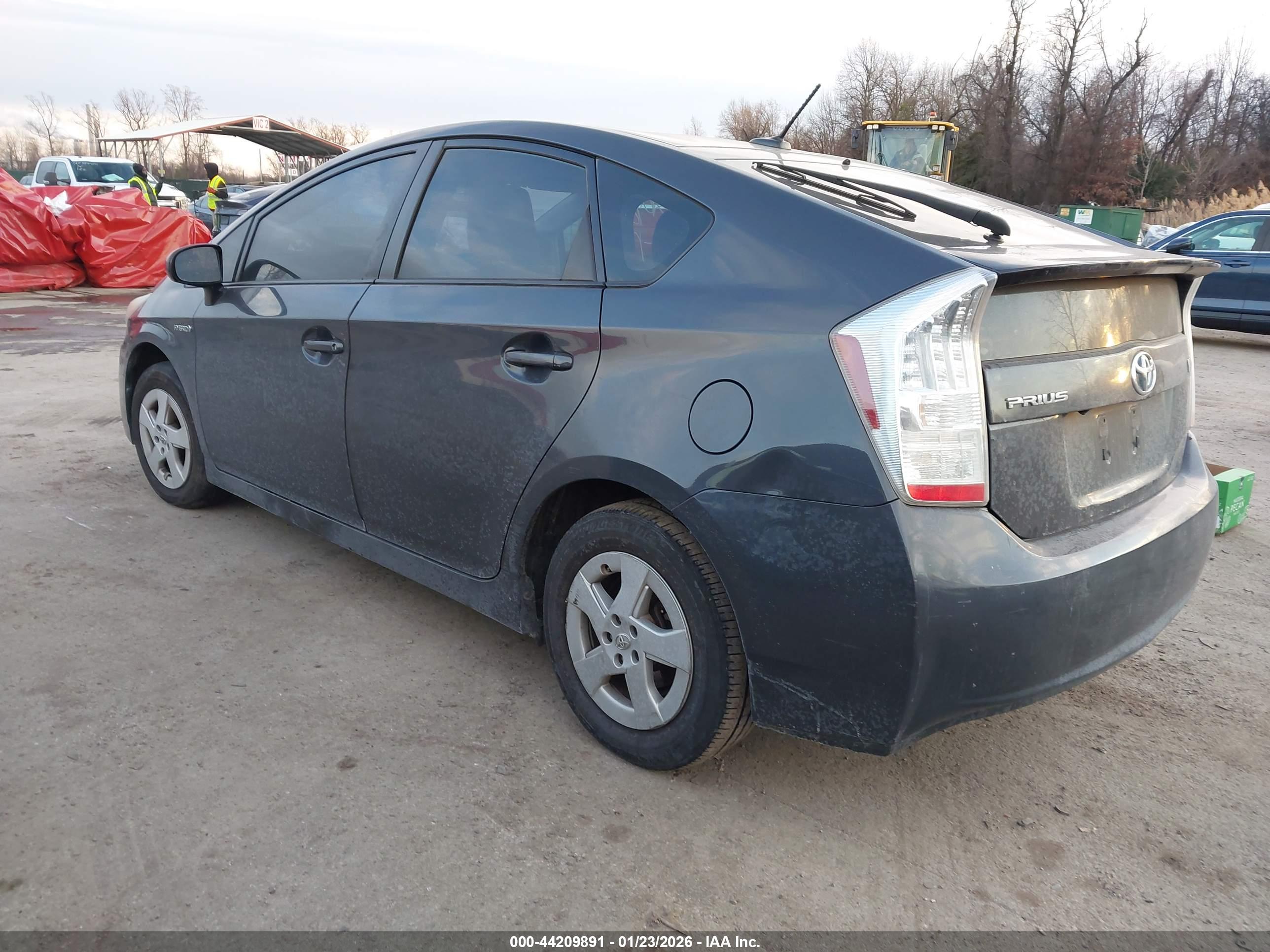 TOYOTA PRIUS image 3