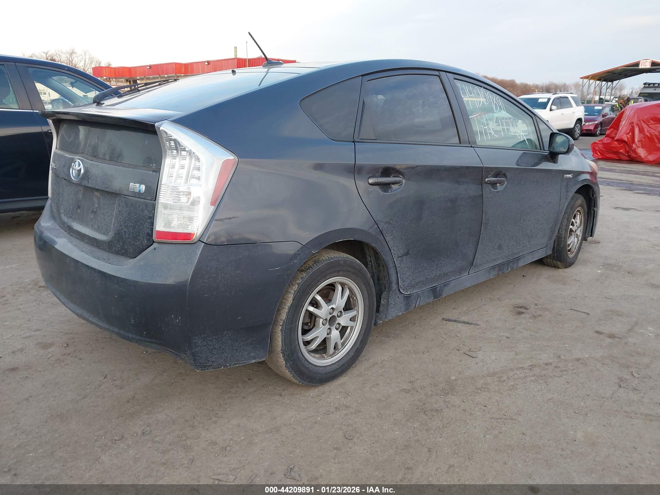 TOYOTA PRIUS image 4