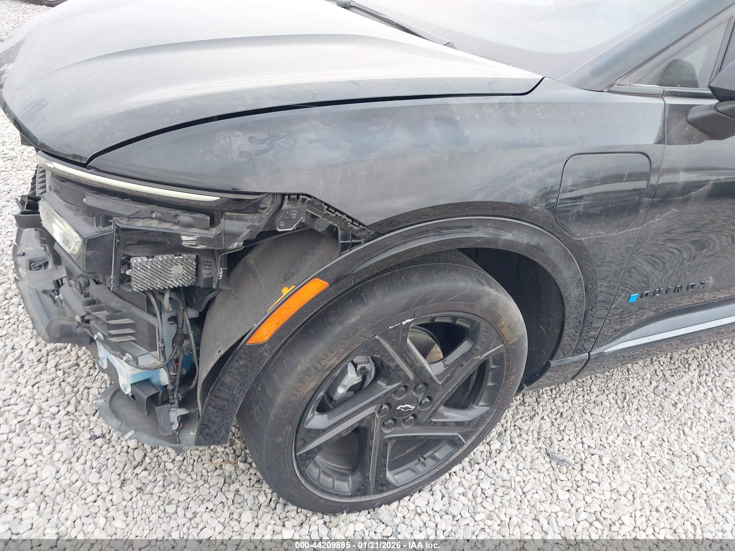 CHEVROLET EQUINOX image 6