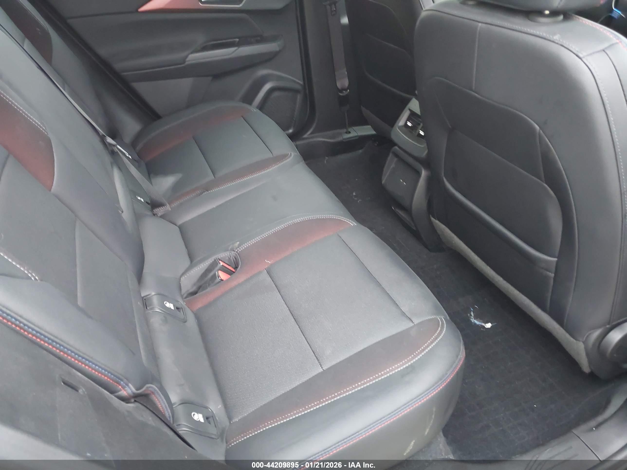 CHEVROLET EQUINOX image 8