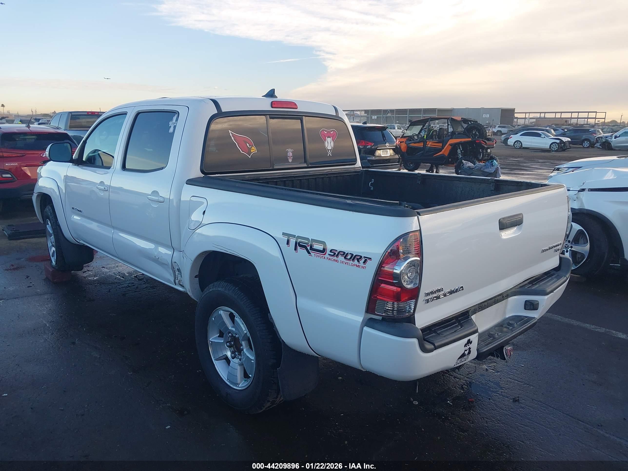 TOYOTA TACOMA image 3