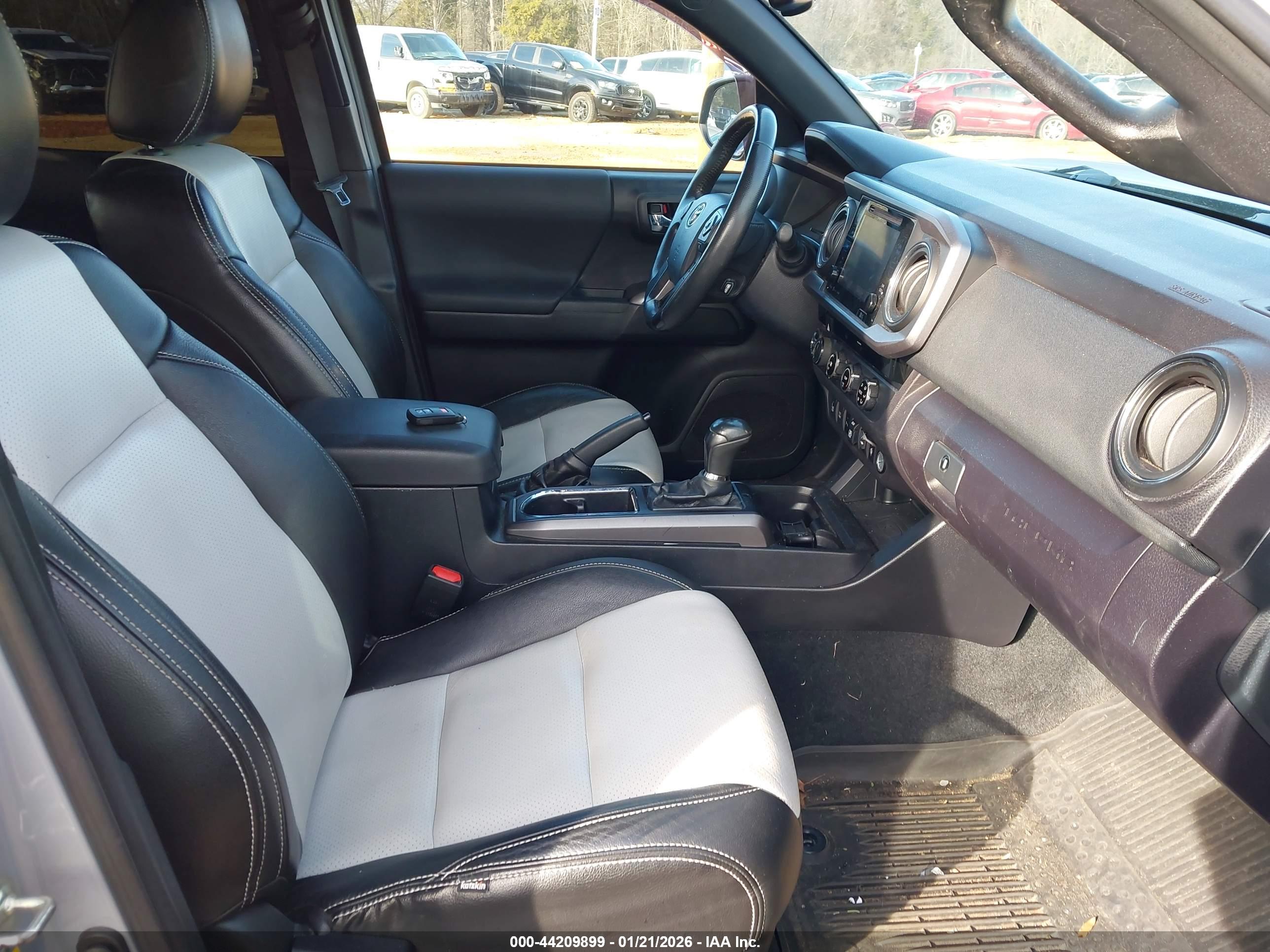 TOYOTA TACOMA image 5