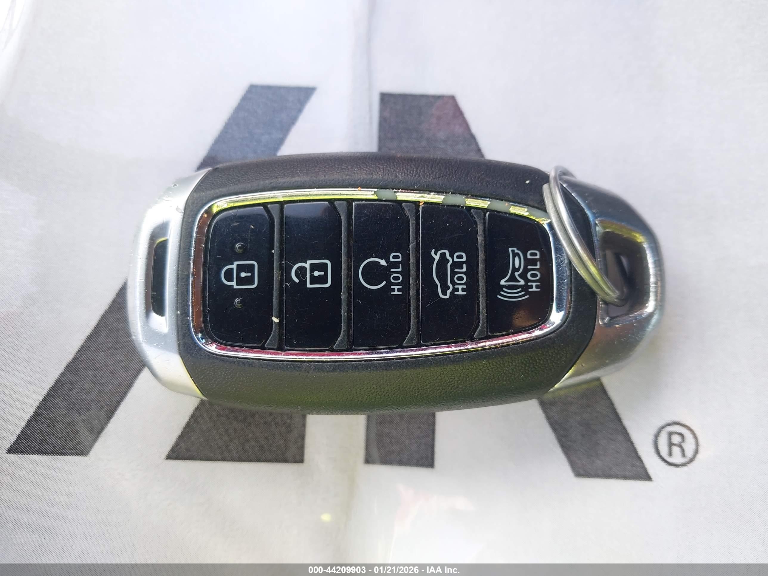 HYUNDAI ELANTRA image 11