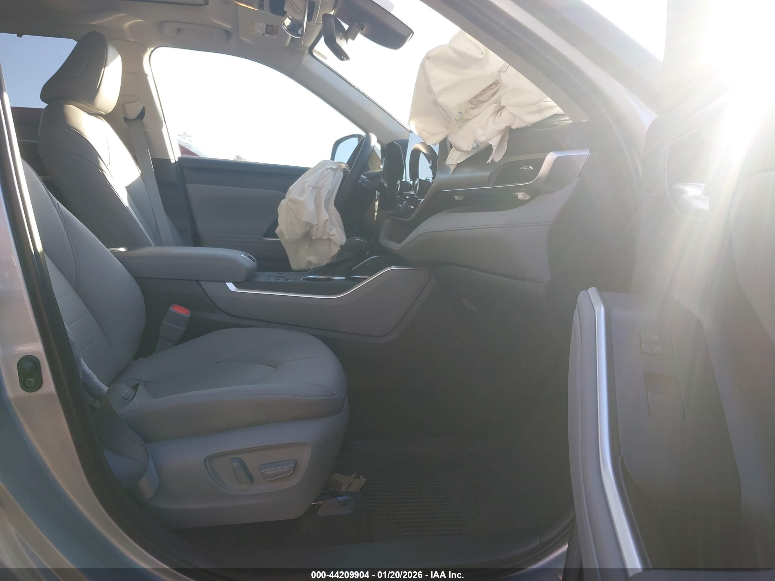 TOYOTA HIGHLANDER image 5