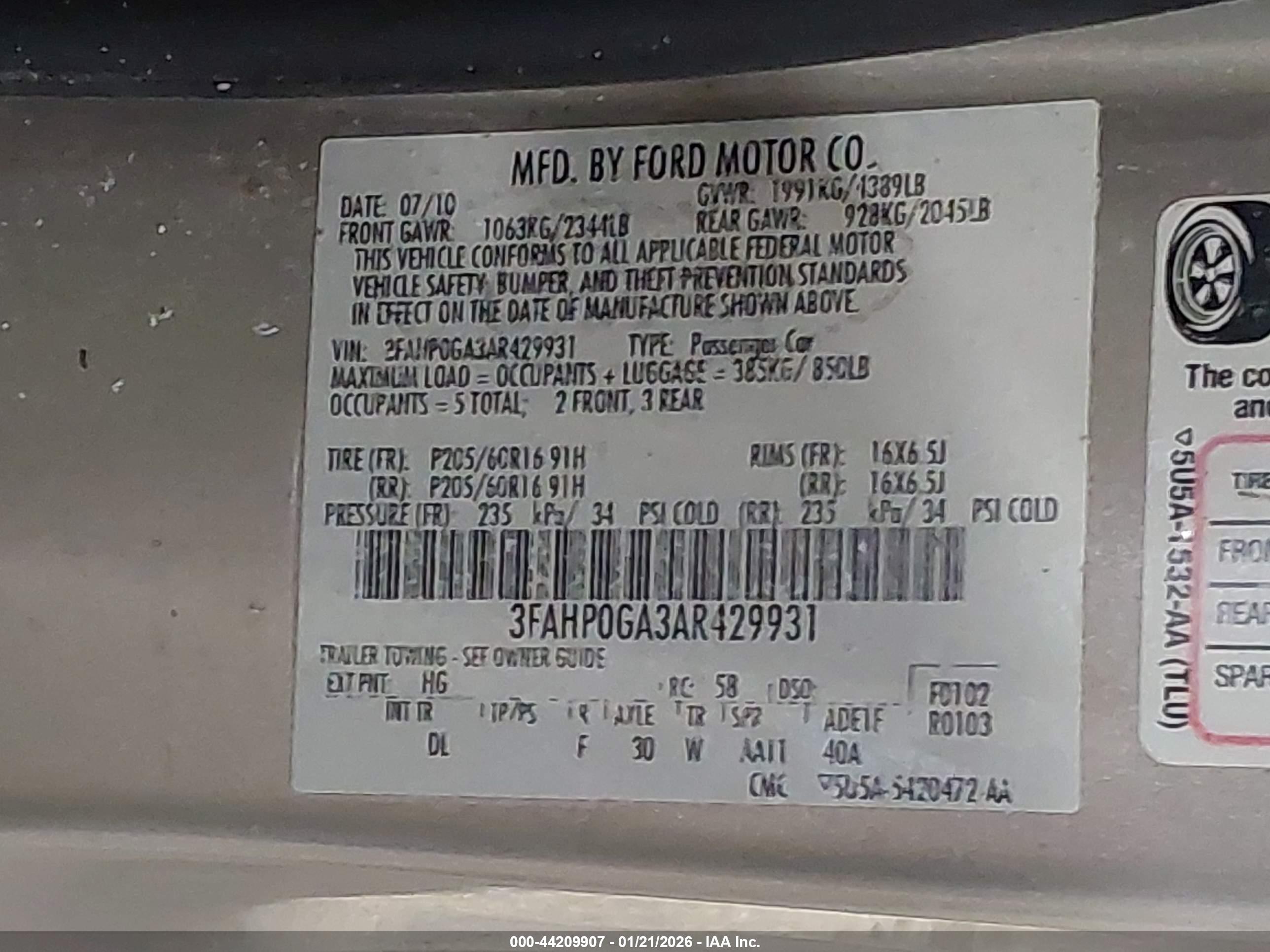 FORD FUSION image 9