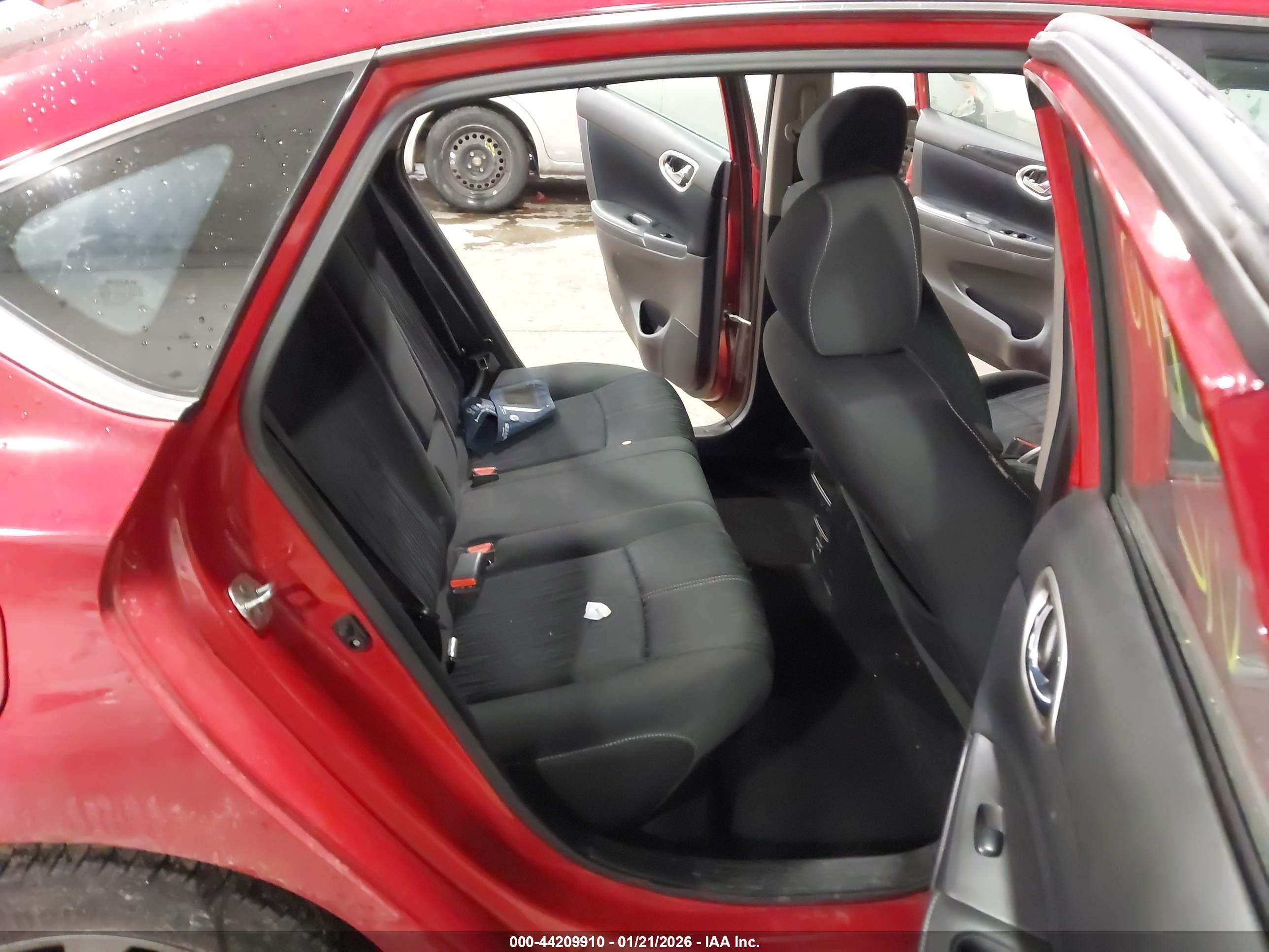 NISSAN SENTRA image 8