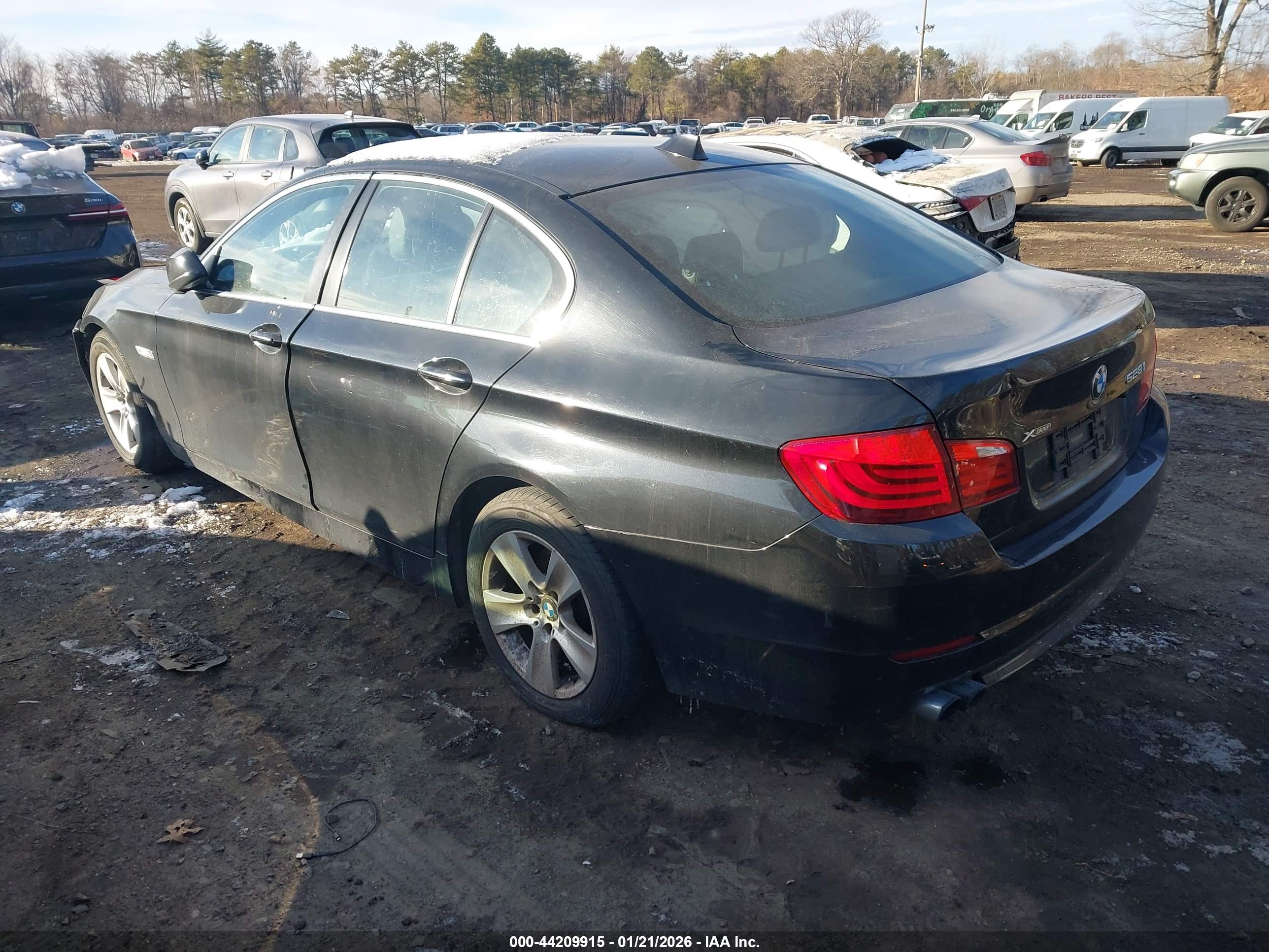 BMW 528I image 3