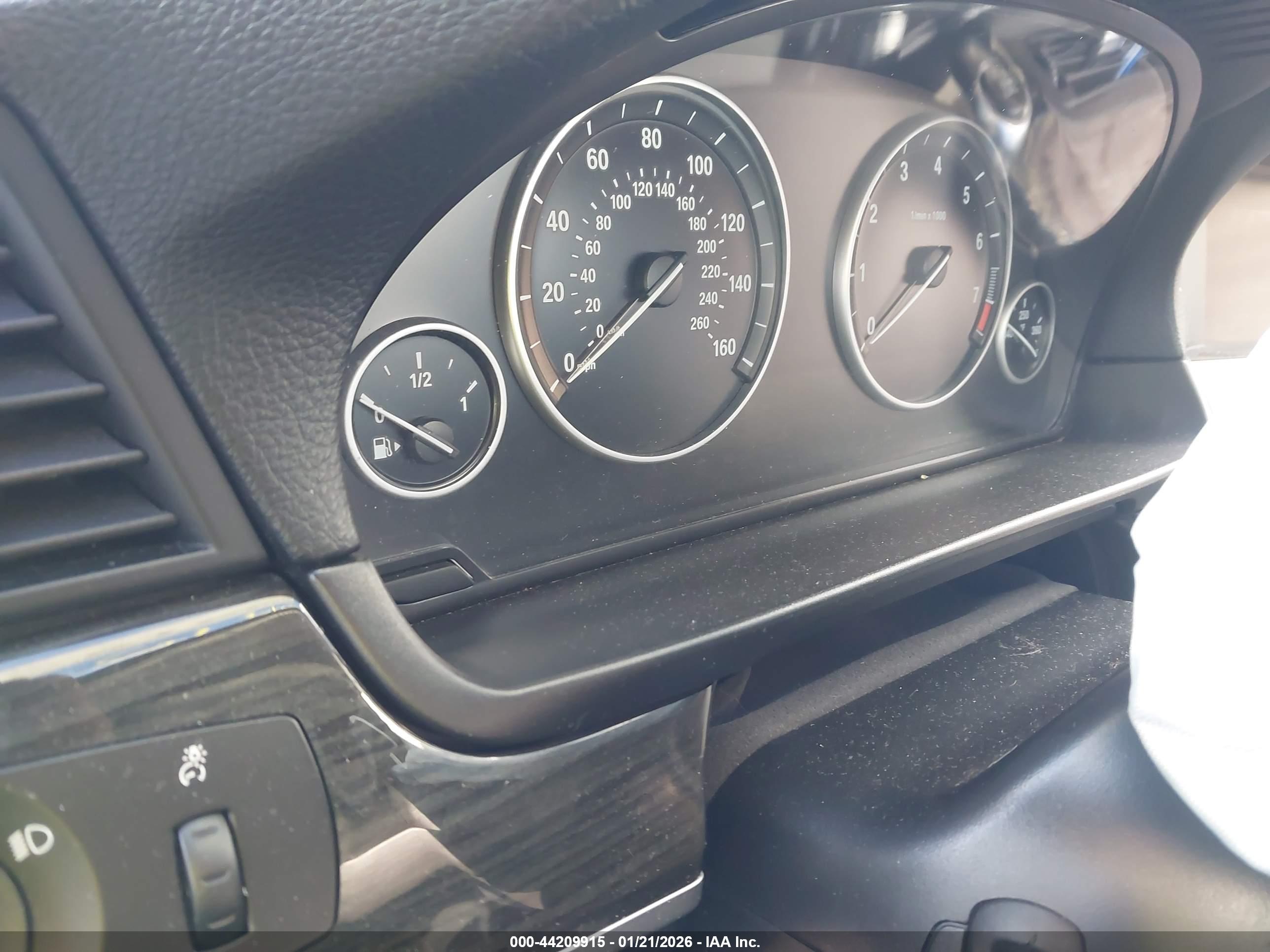 BMW 528I image 7