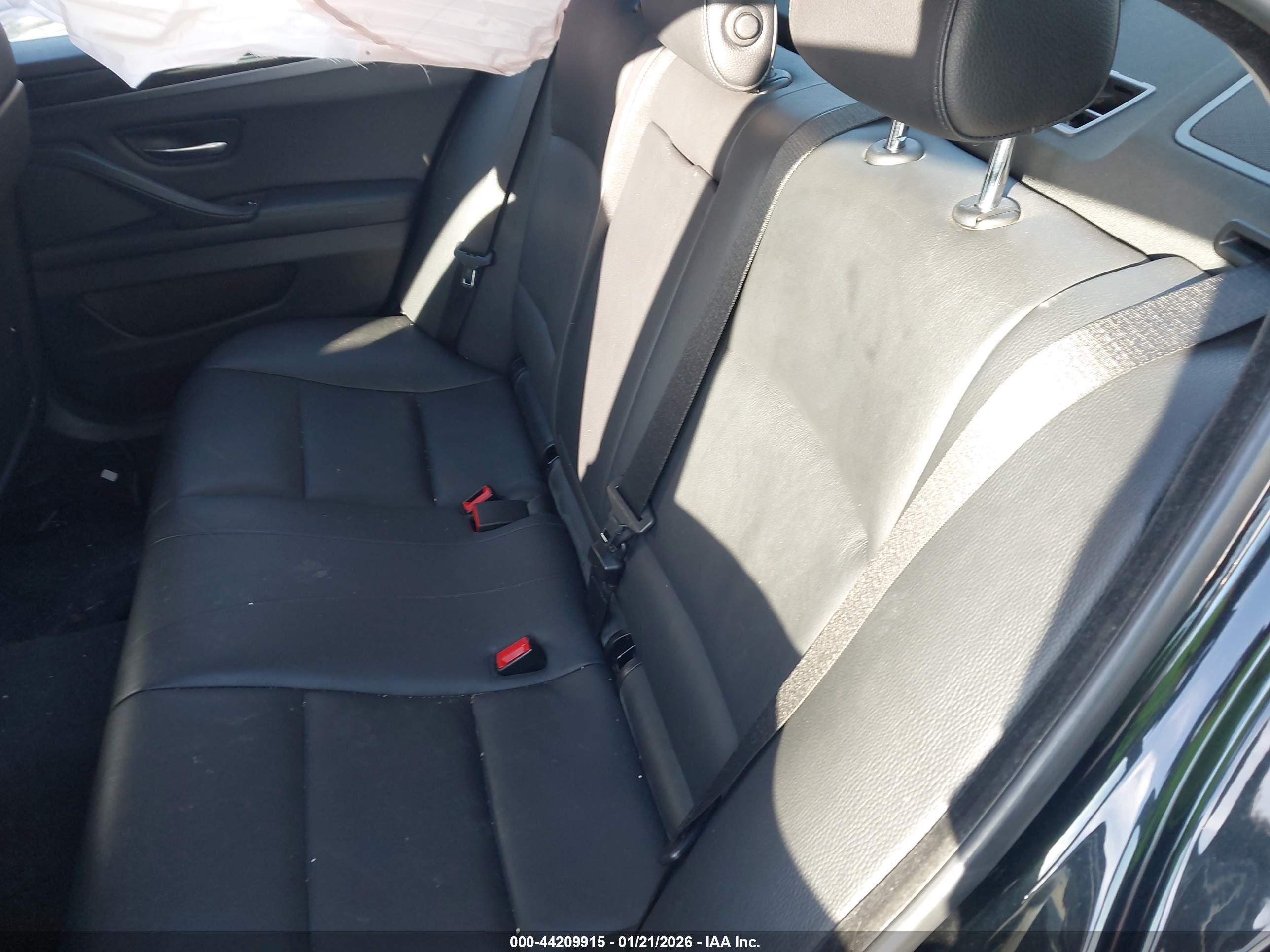 BMW 528I image 8