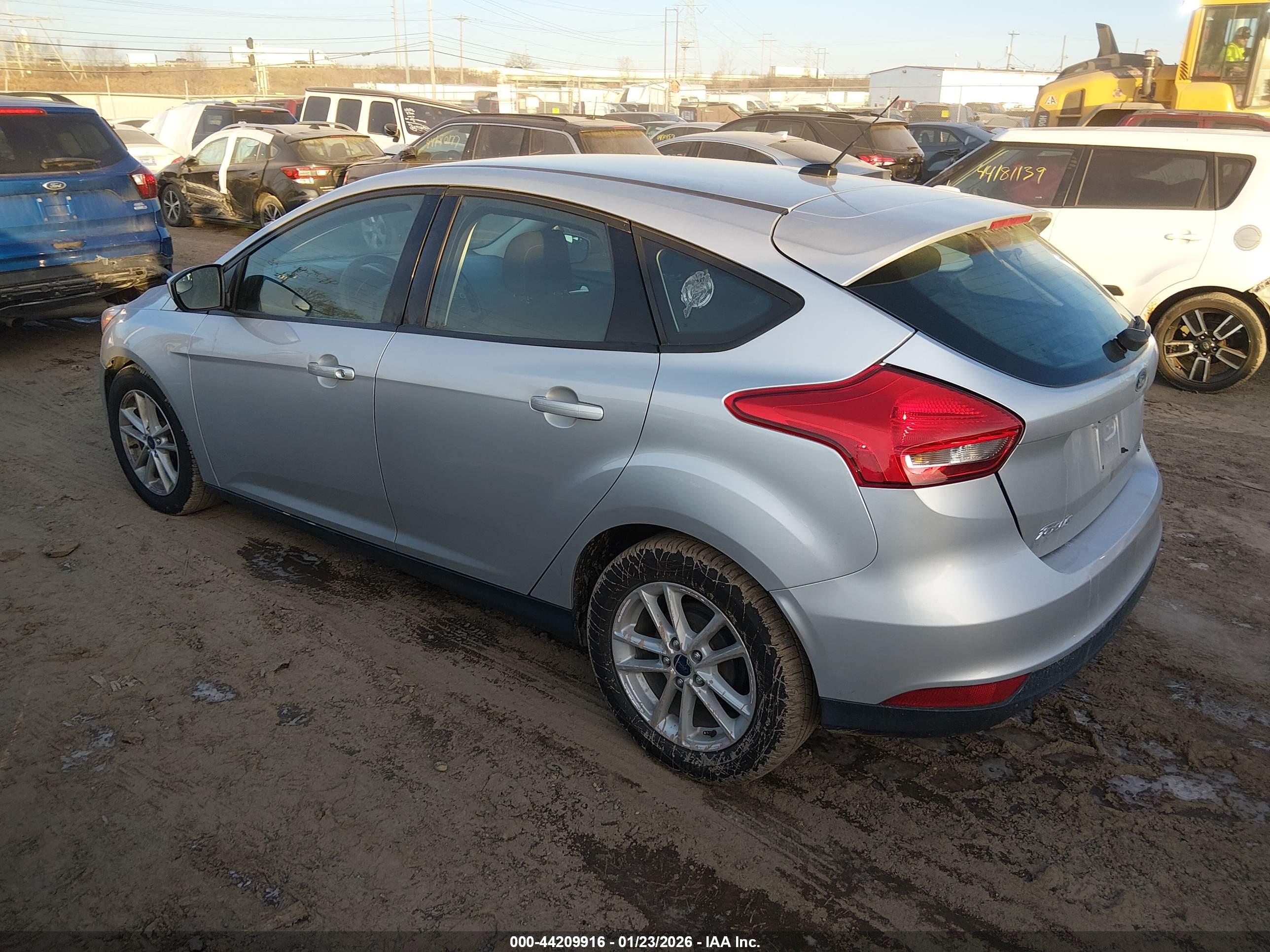 FORD FOCUS image 3