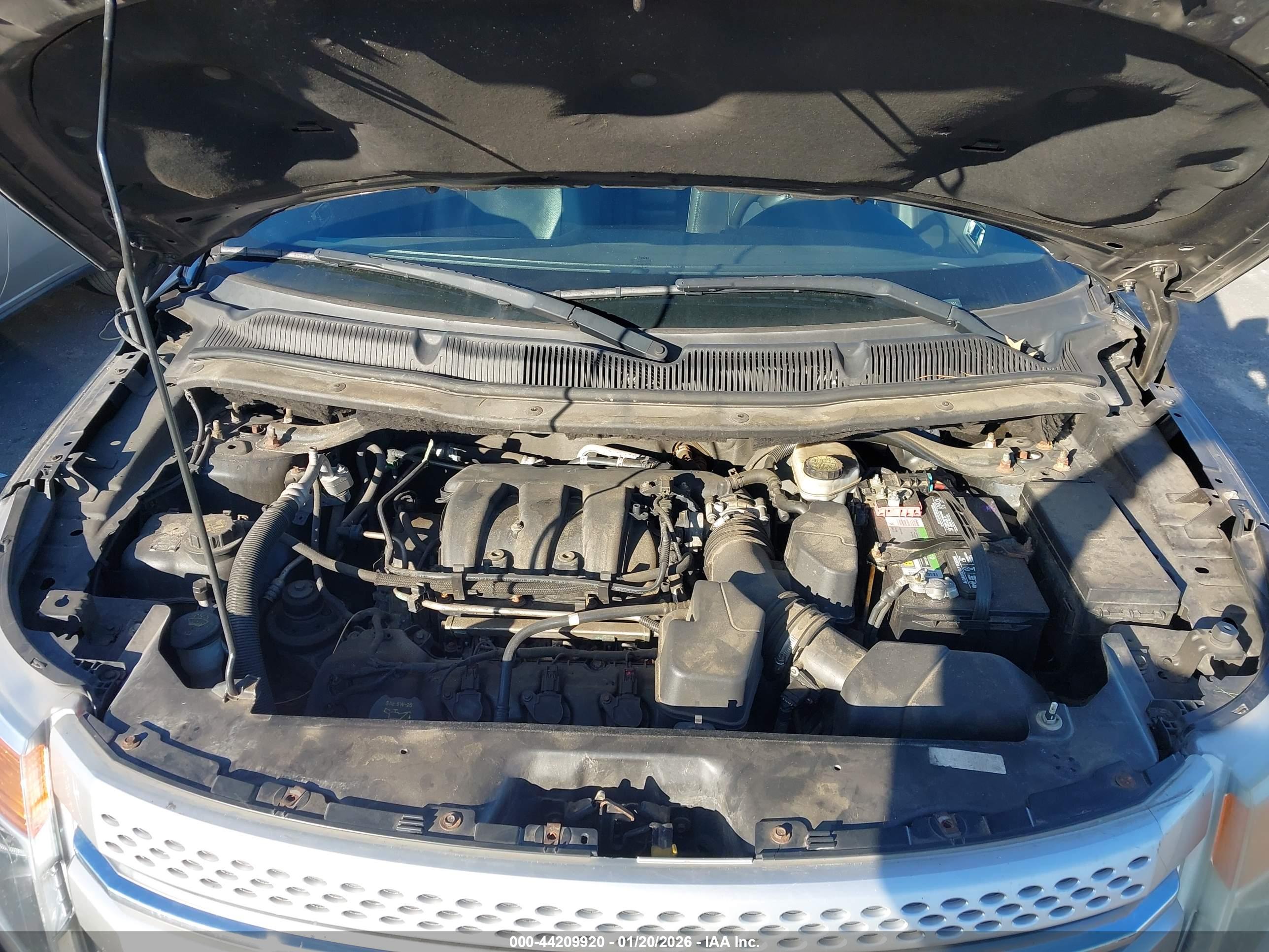 FORD EXPLORER image 10