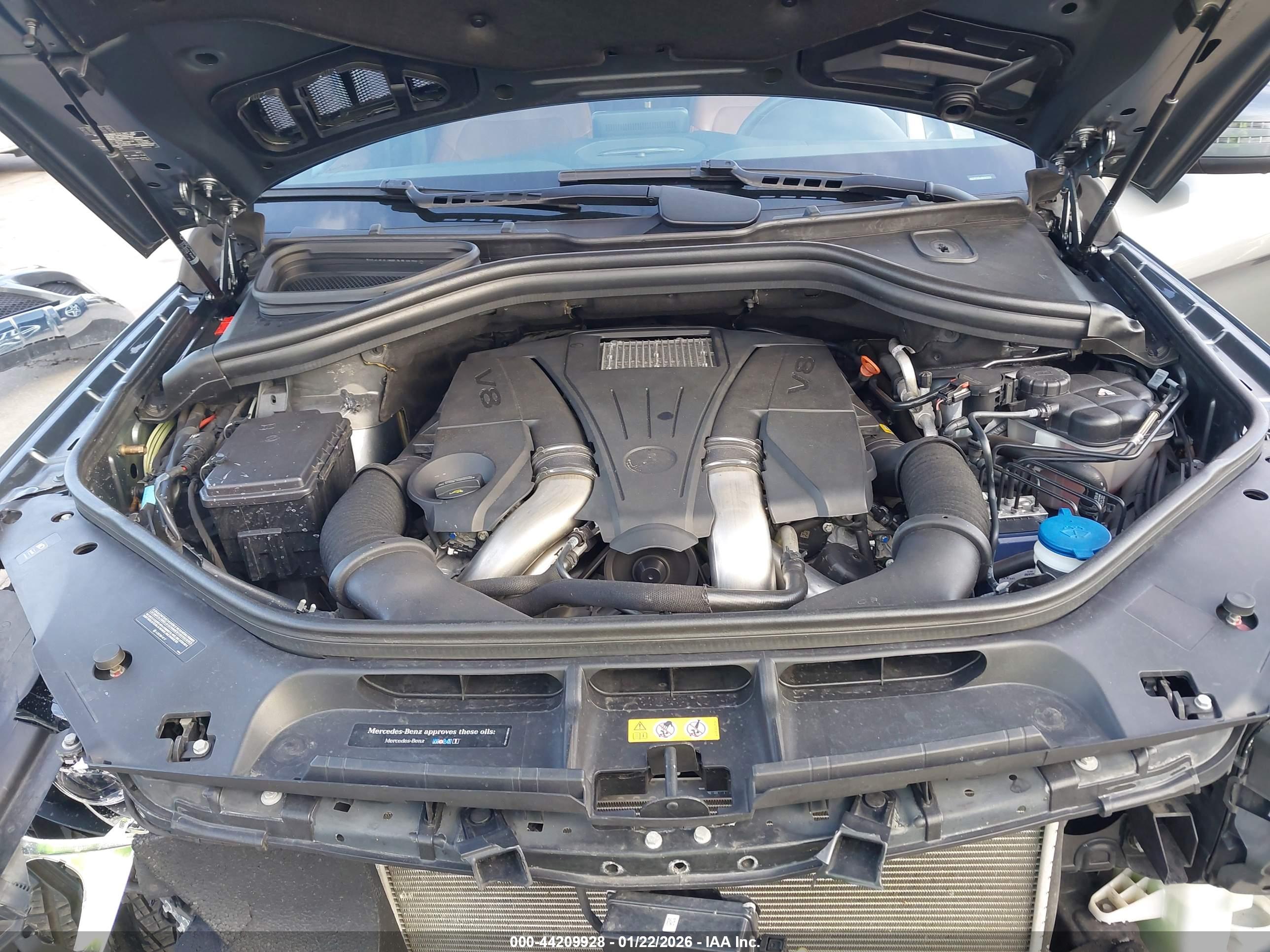 MERCEDES-BENZ GLS image 10