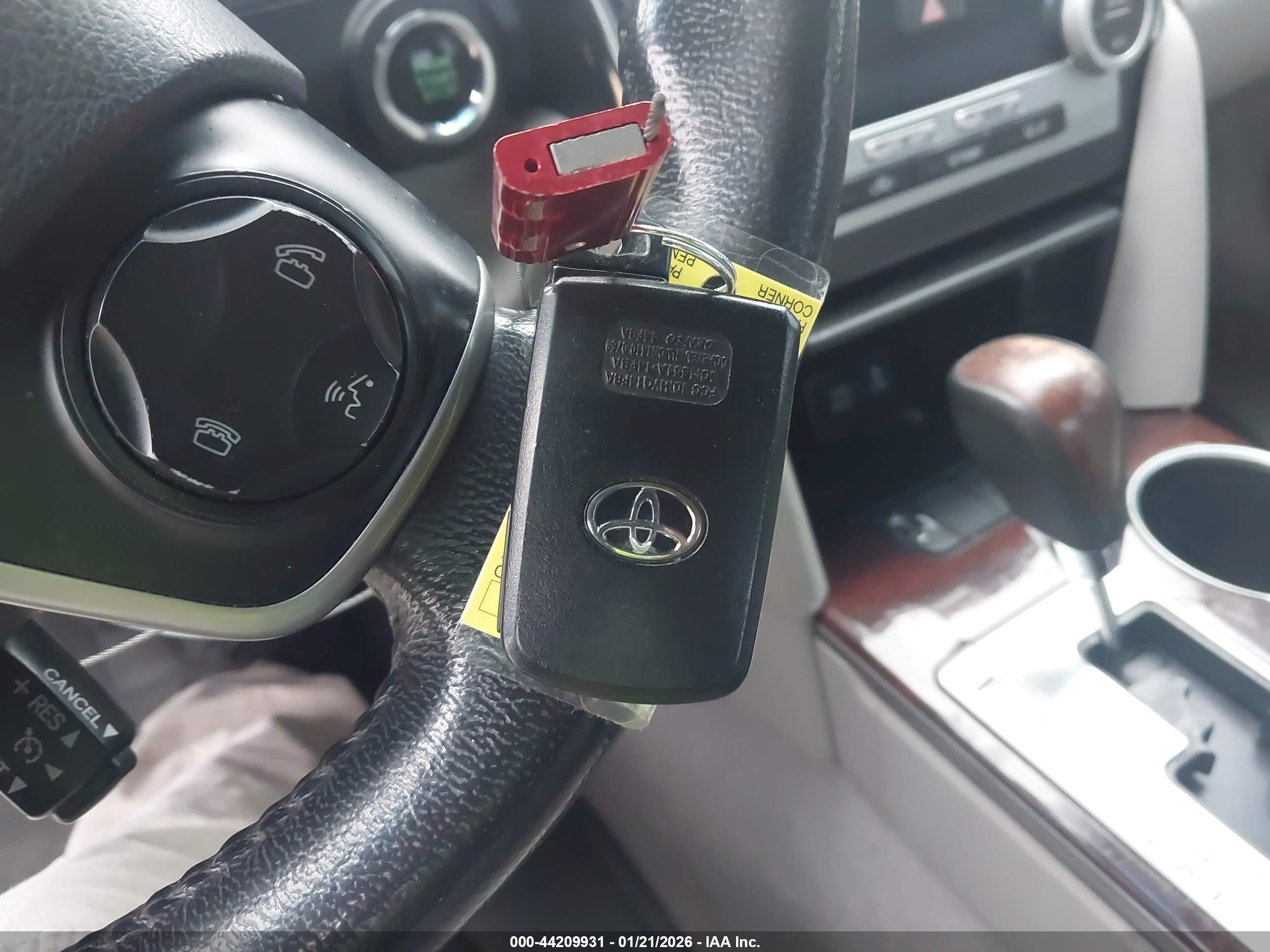 TOYOTA CAMRY image 11