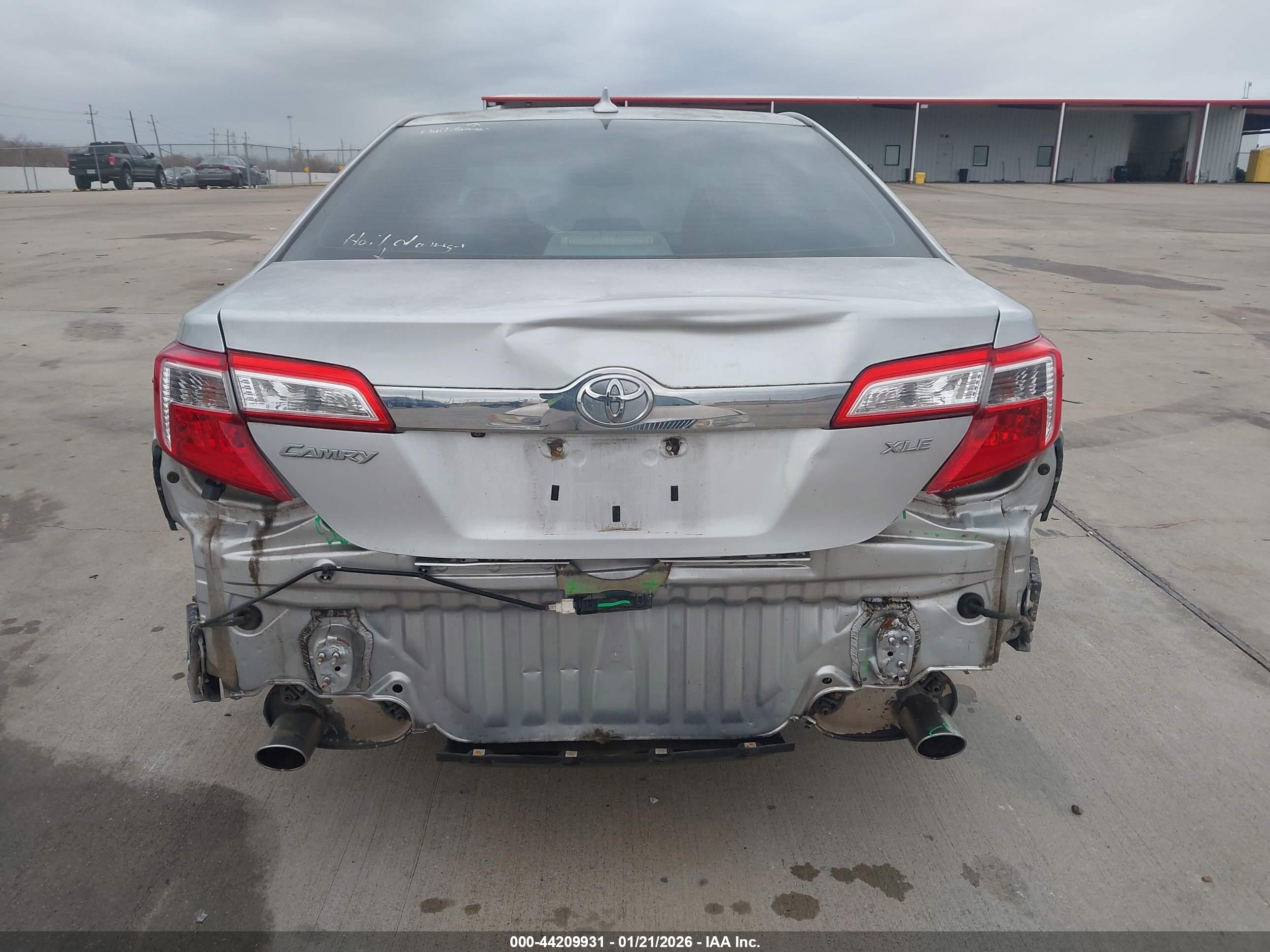 TOYOTA CAMRY image 6