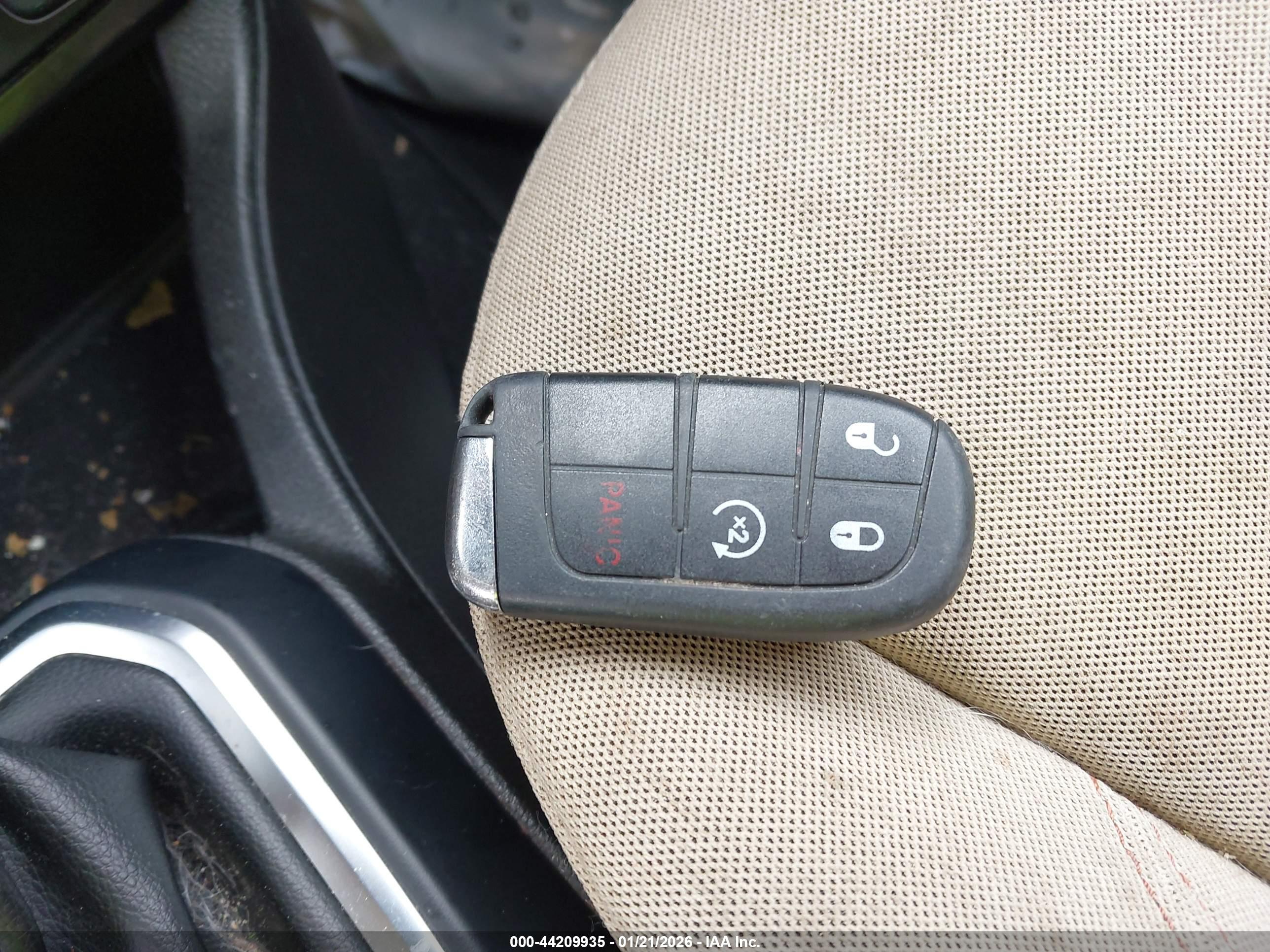 JEEP RENEGADE image 11