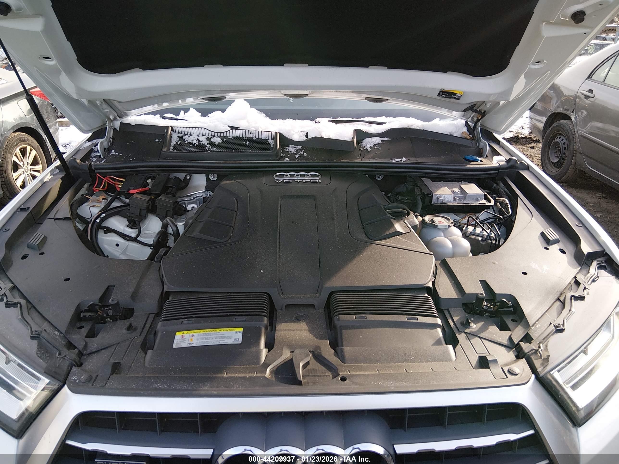AUDI Q7 image 10