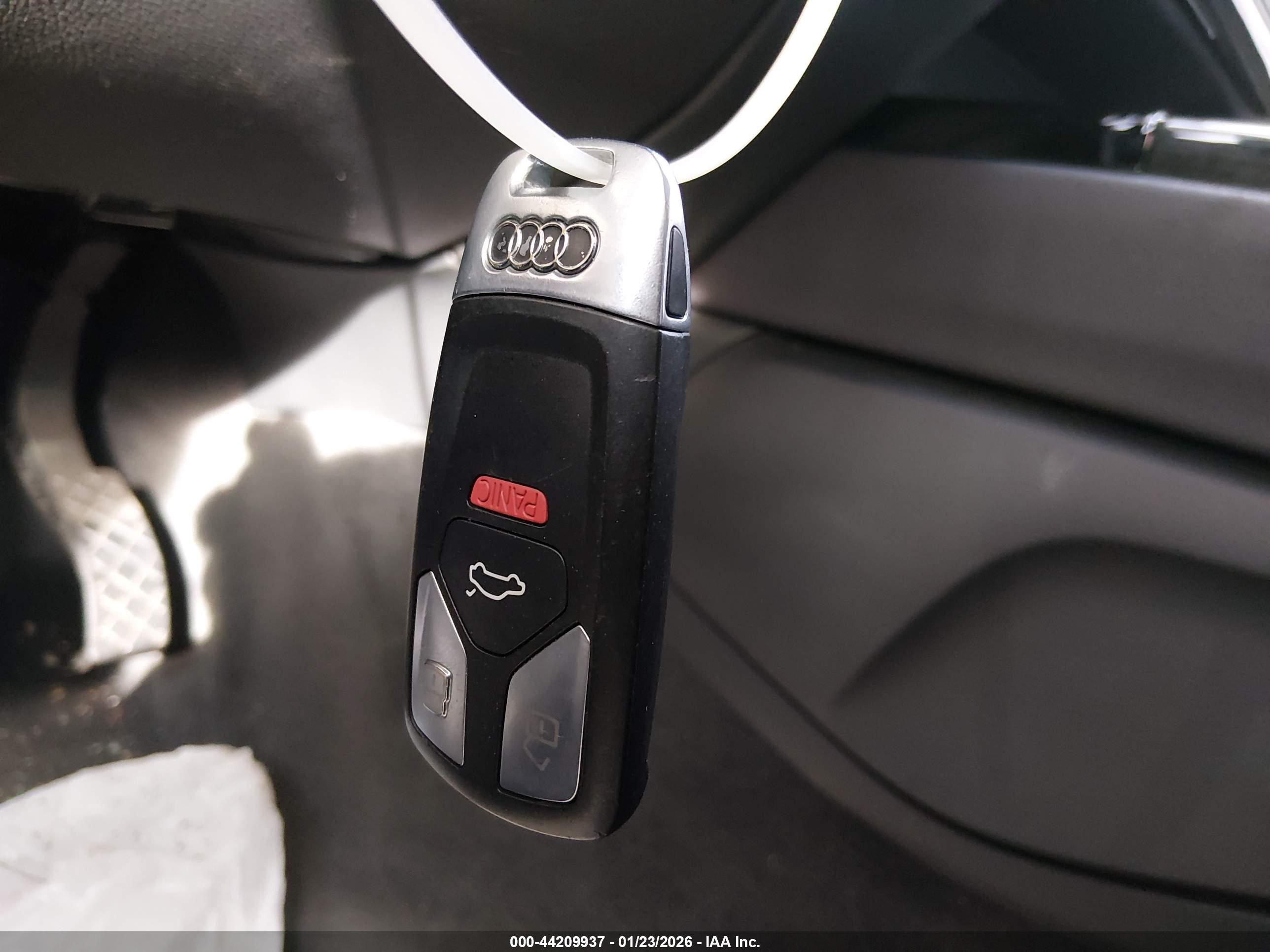 AUDI Q7 image 11