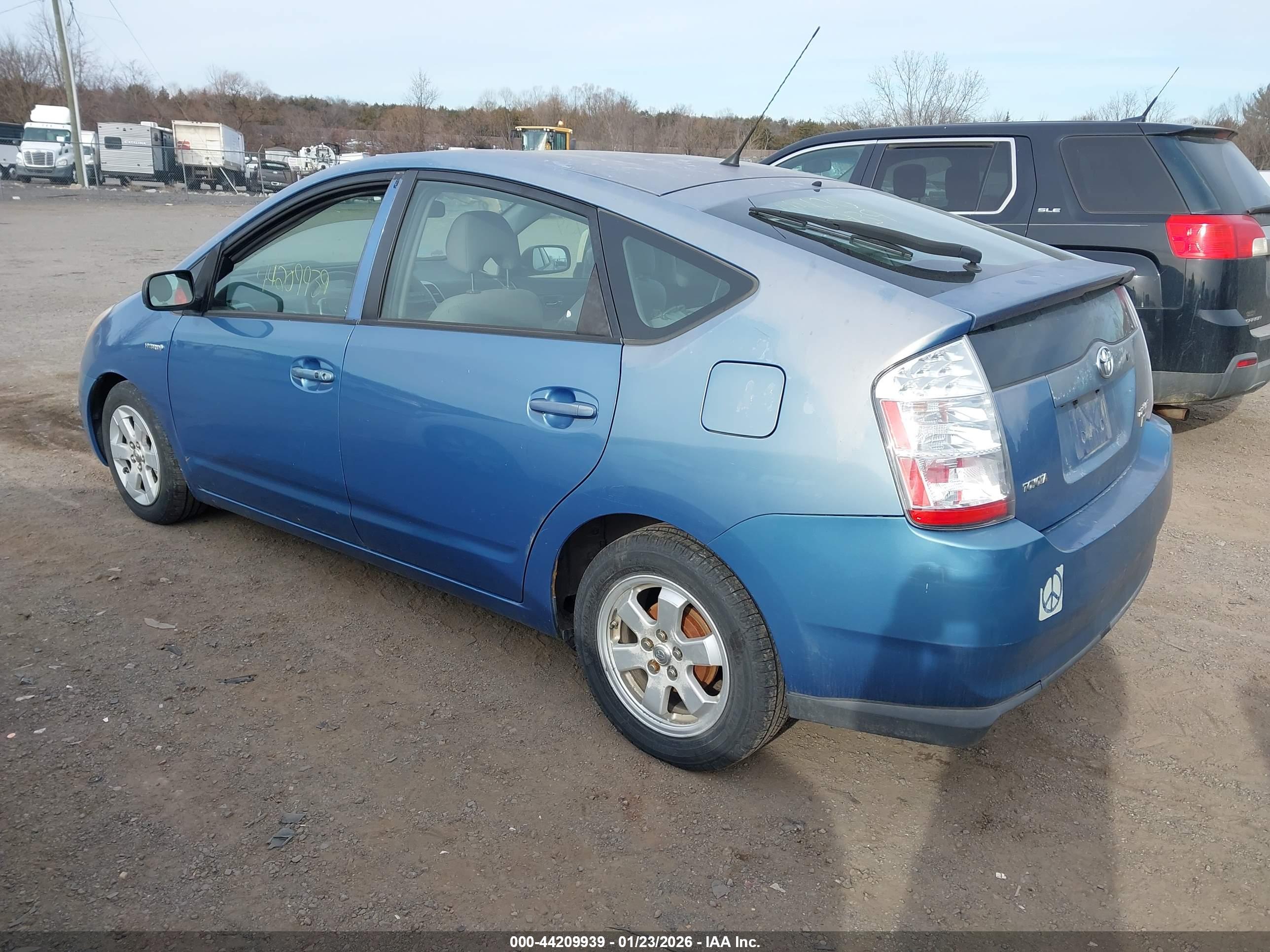 TOYOTA PRIUS image 3