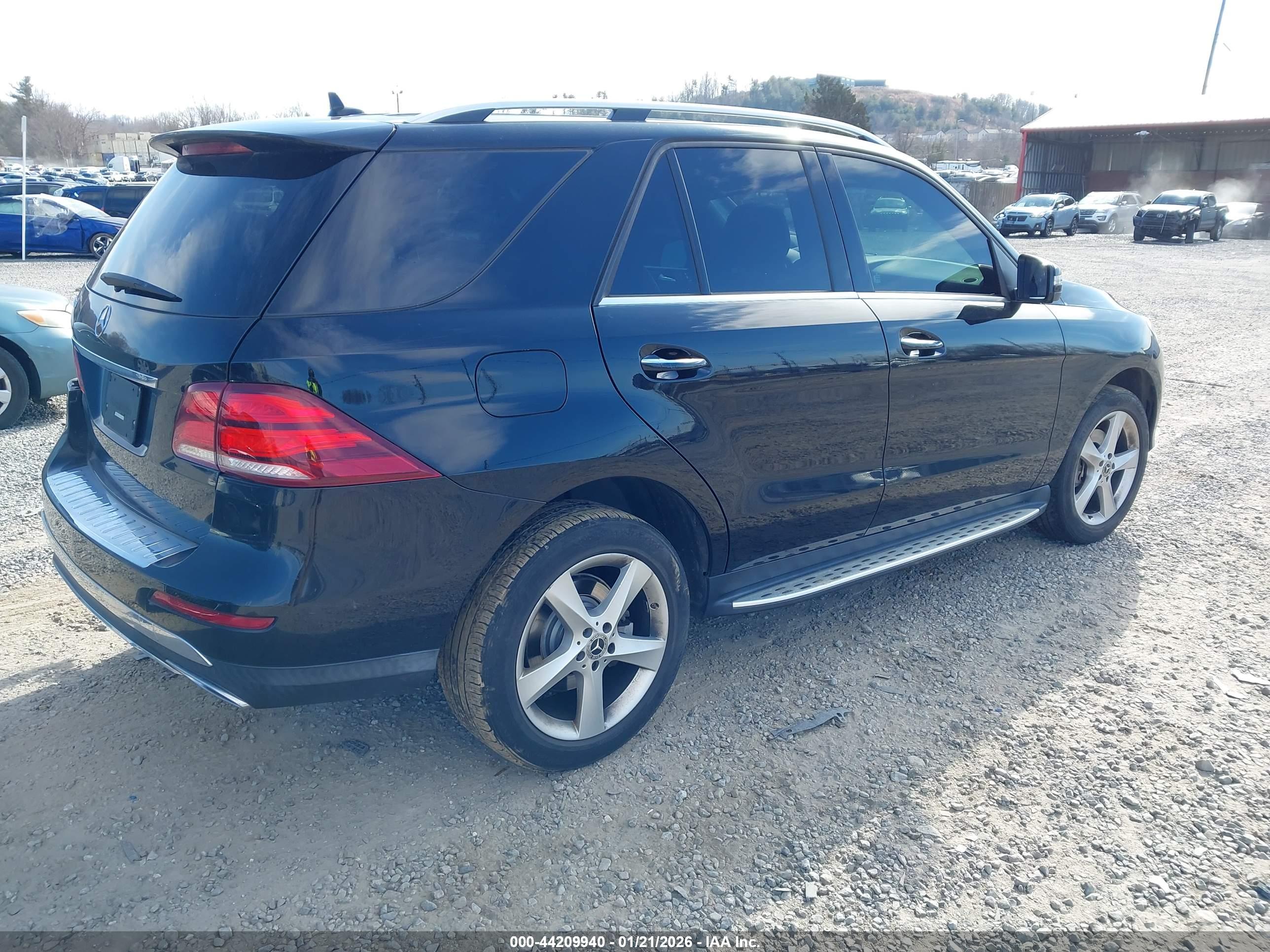 MERCEDES-BENZ GLE image 4