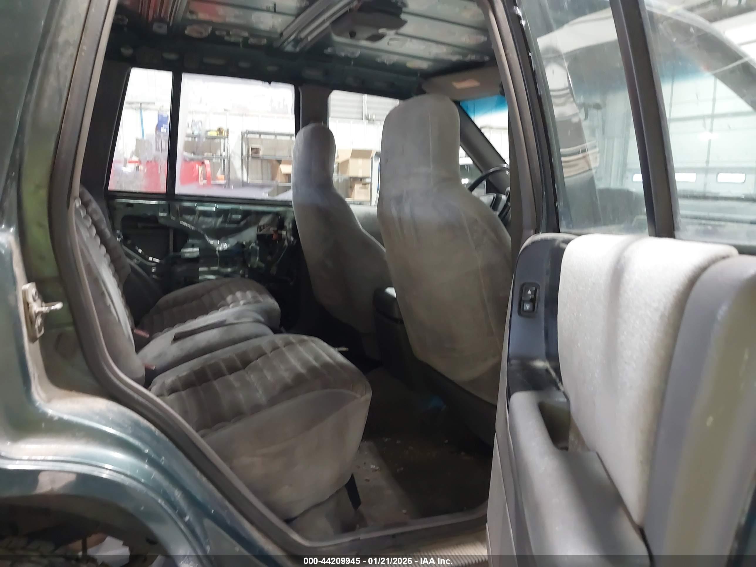 JEEP GRAND image 8