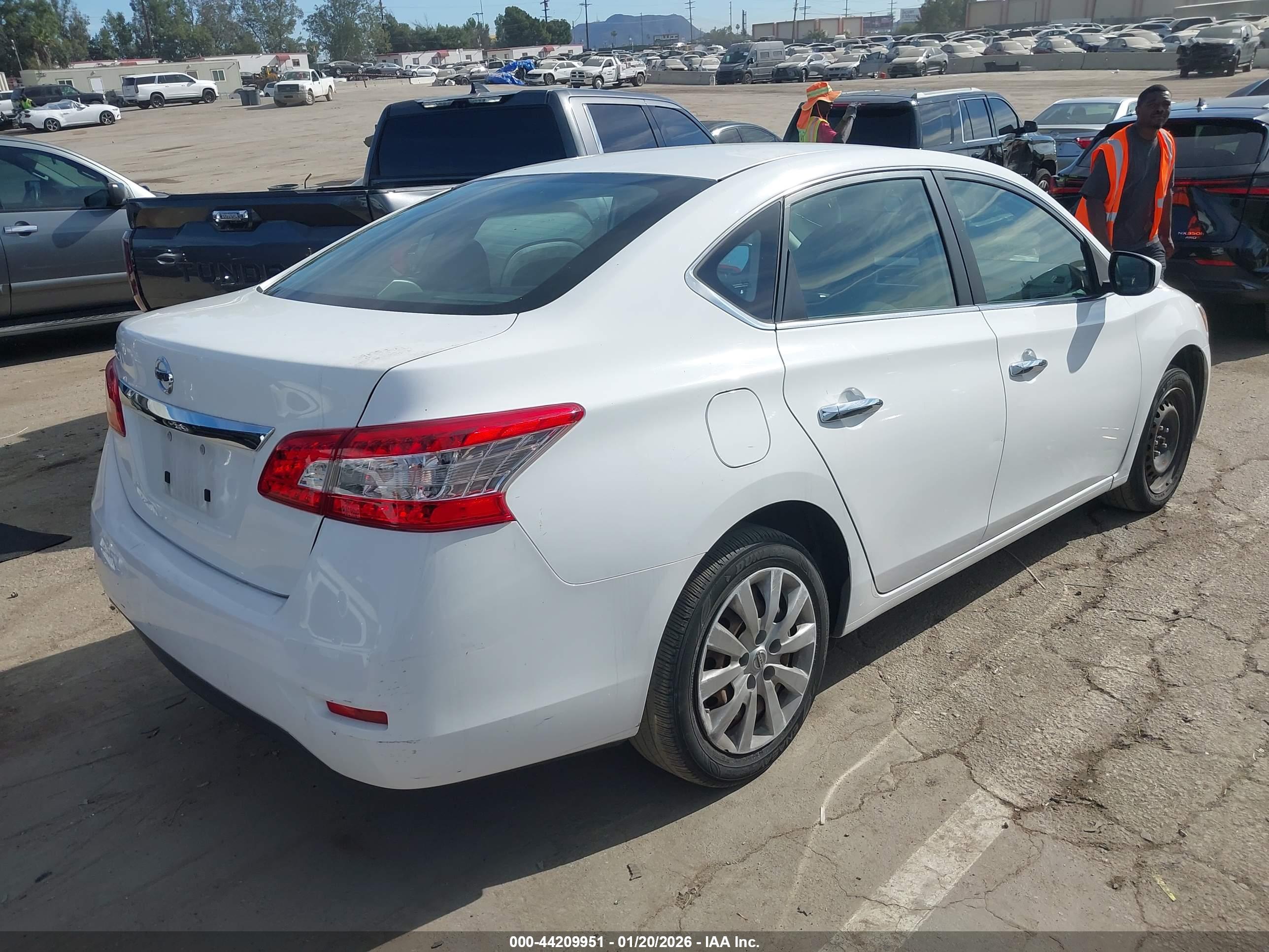 NISSAN SENTRA image 4