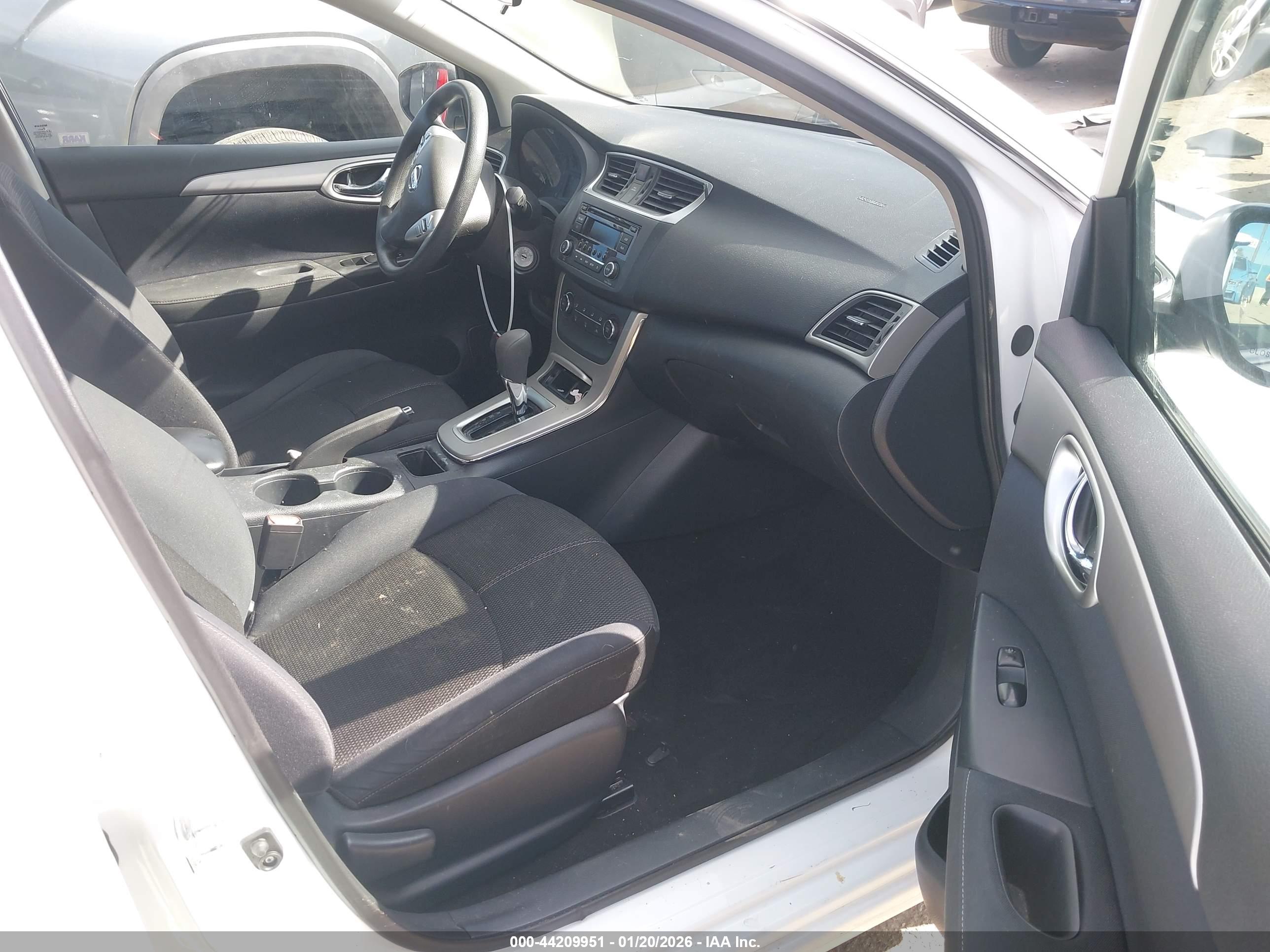 NISSAN SENTRA image 5