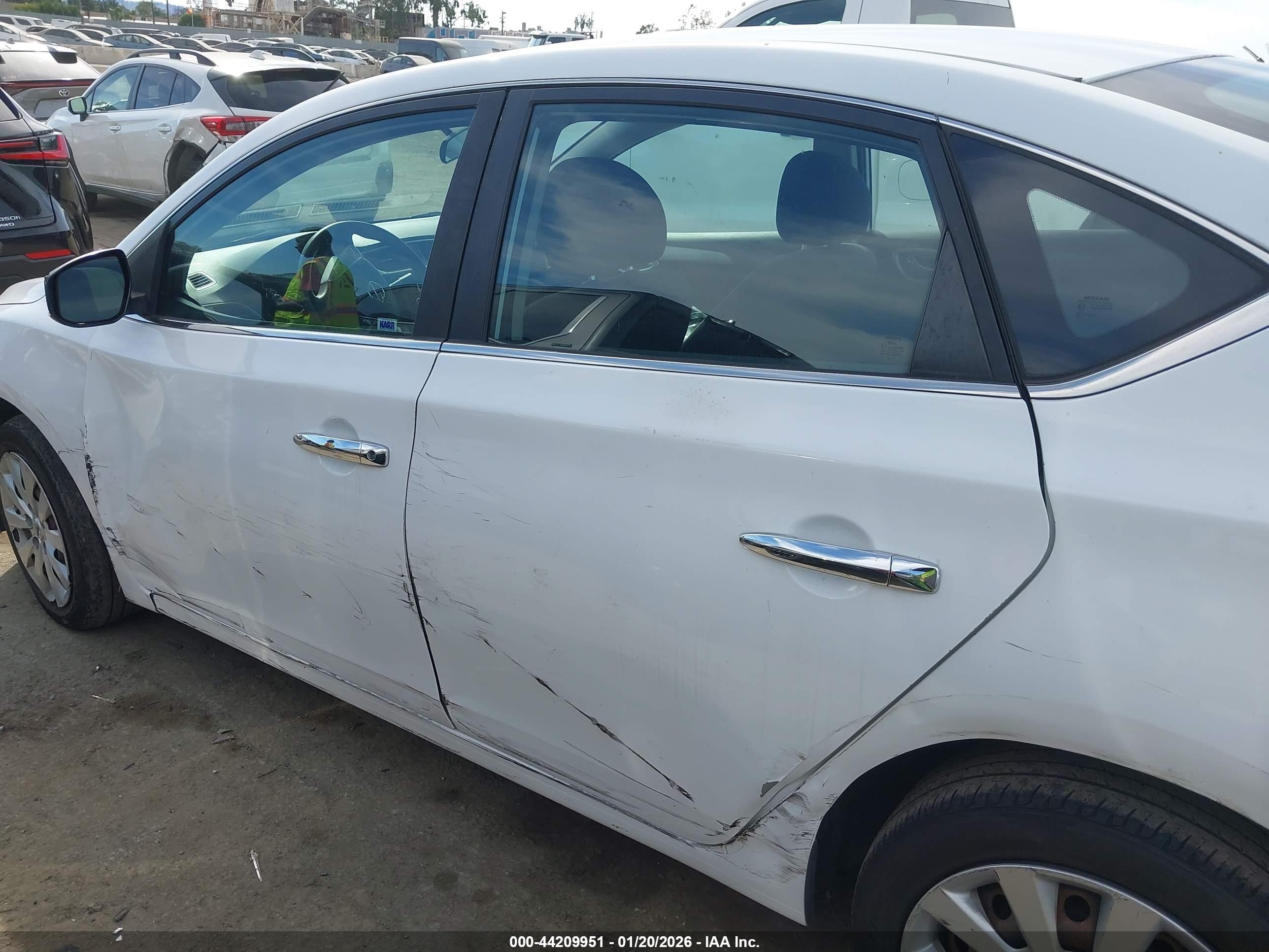 NISSAN SENTRA image 6