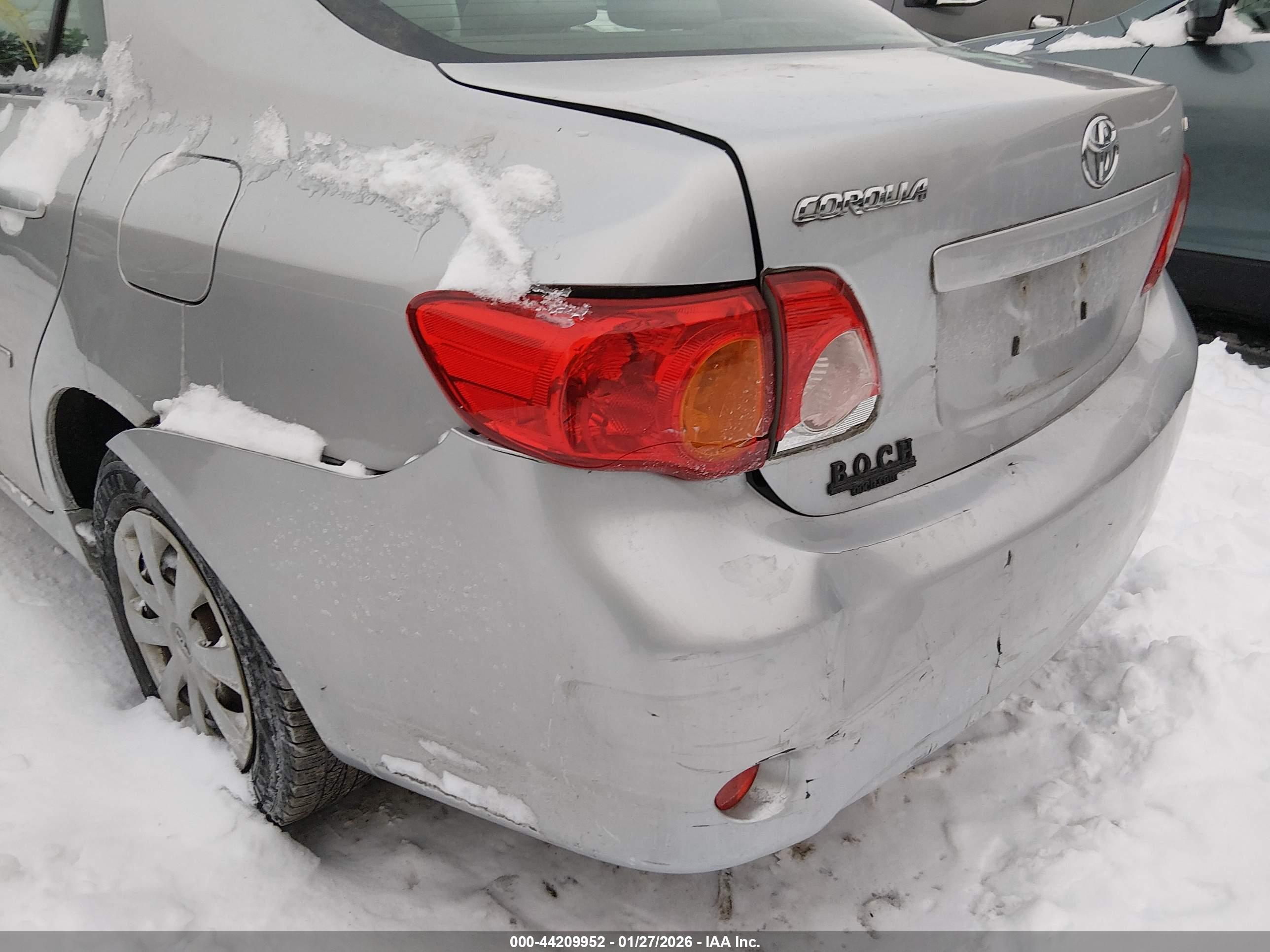TOYOTA COROLLA image 6