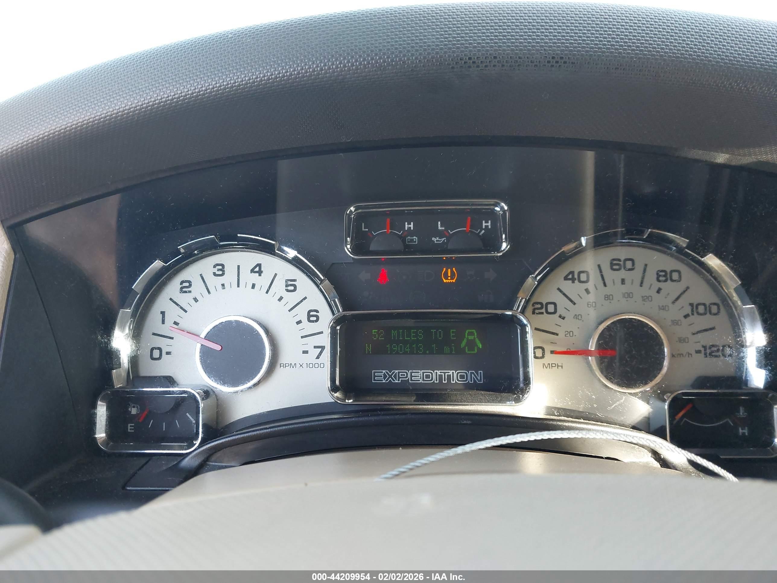 FORD EXPEDITION image 7