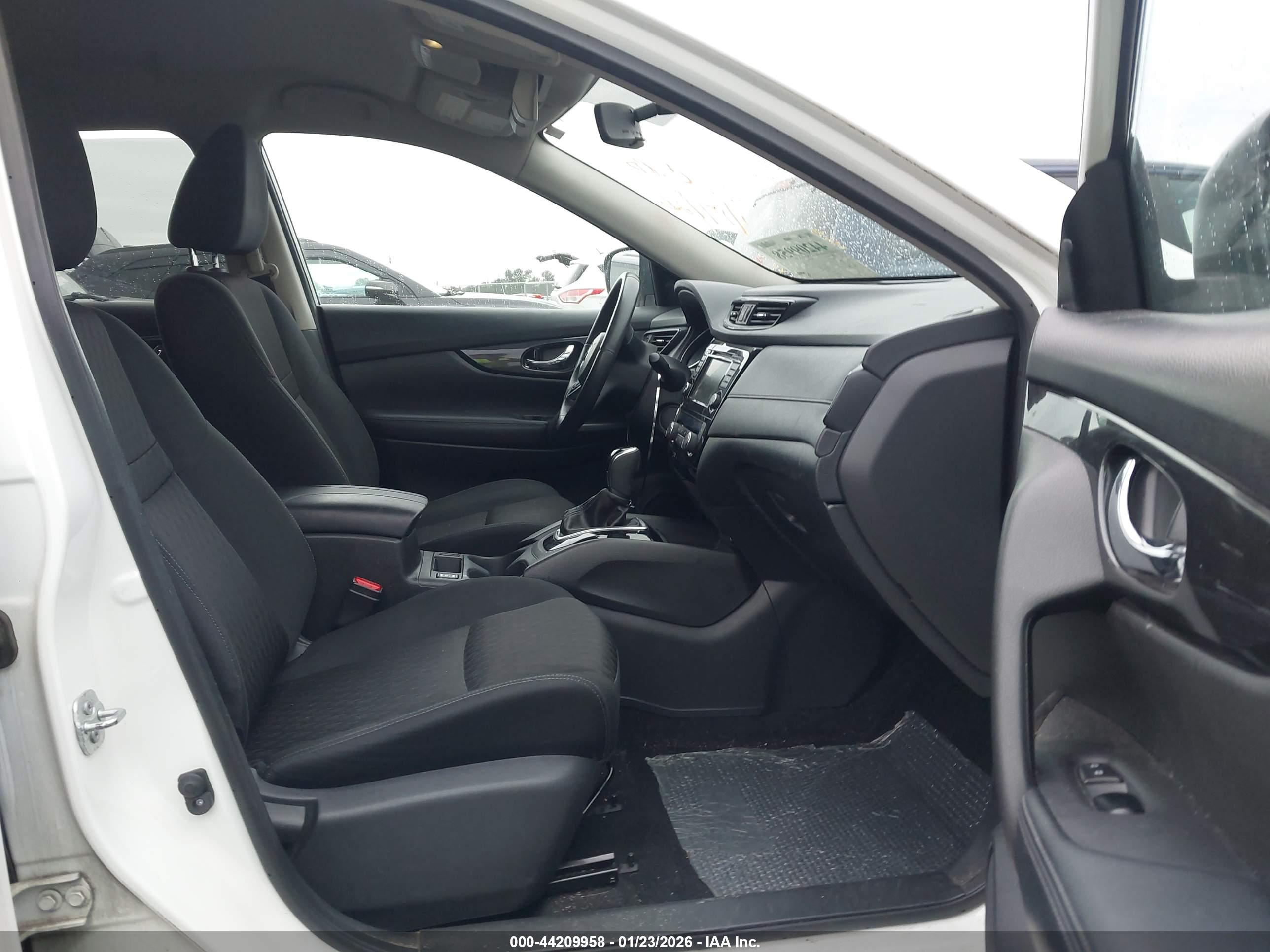 NISSAN ROGUE image 5