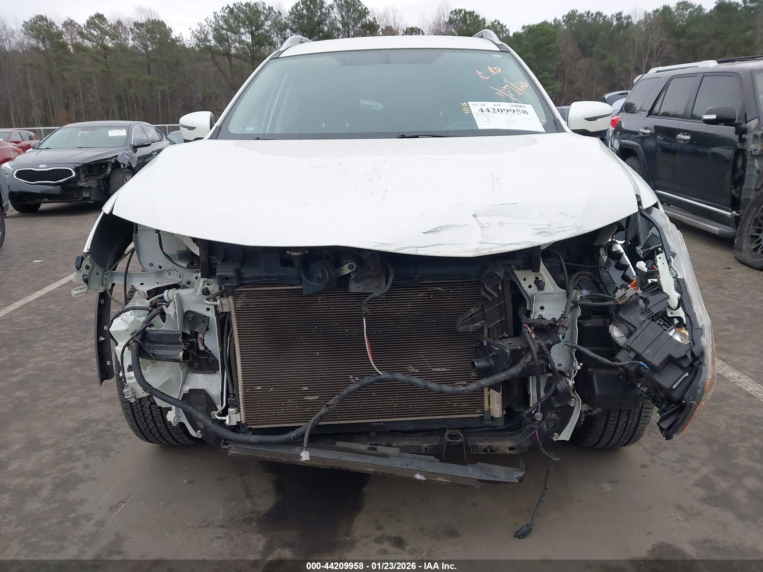 NISSAN ROGUE image 6