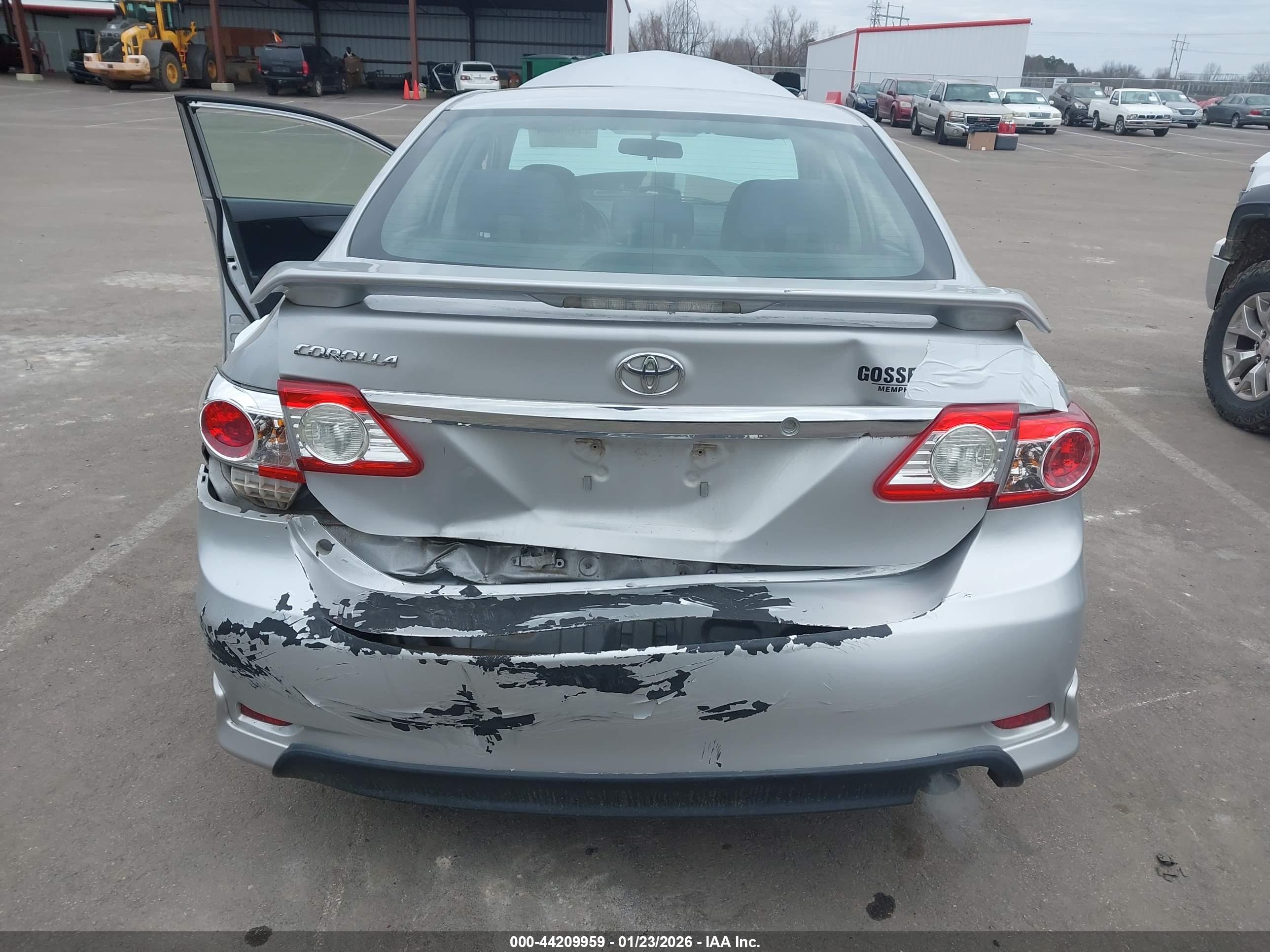 TOYOTA COROLLA image 6