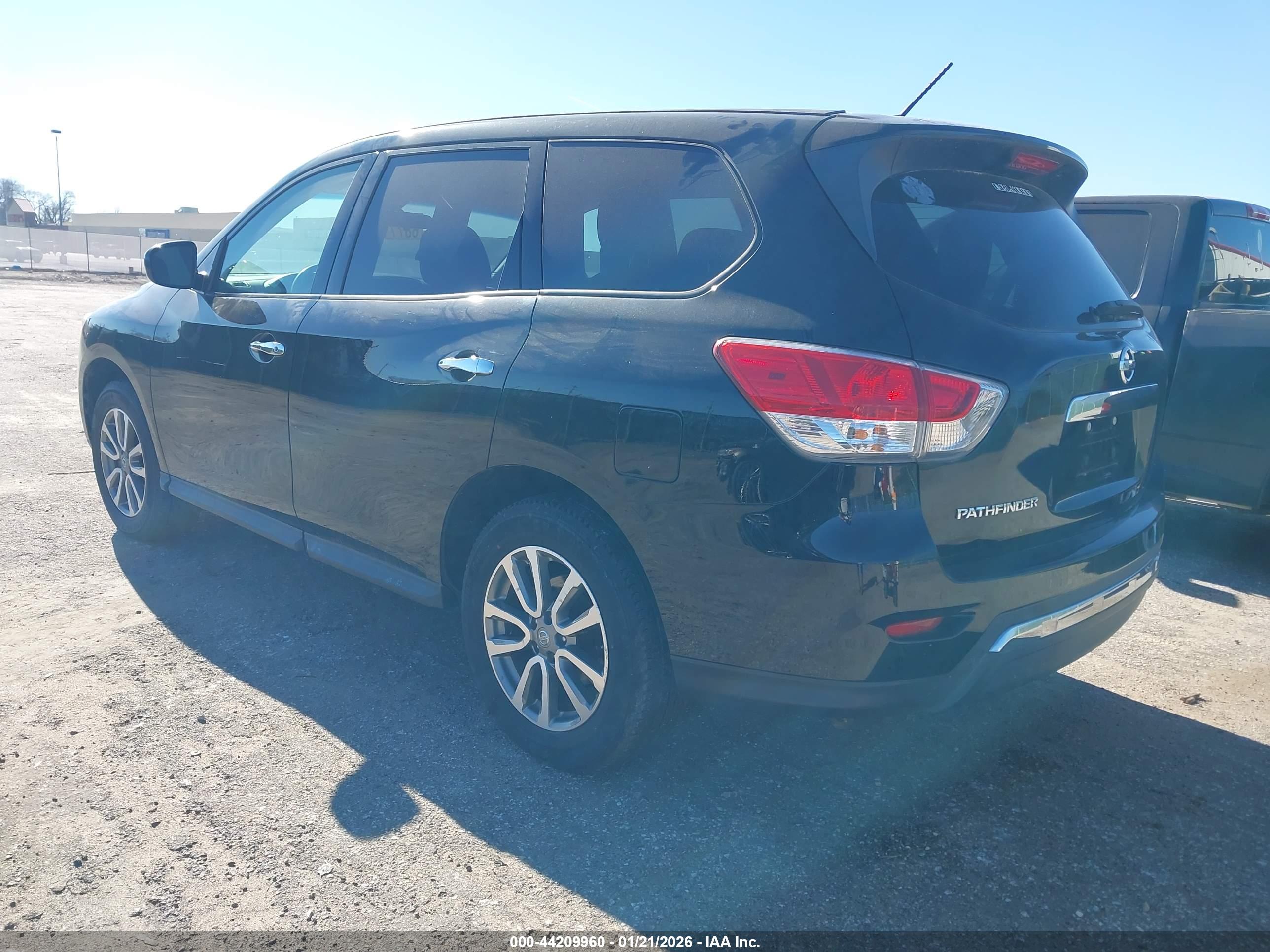 NISSAN PATHFINDER image 3