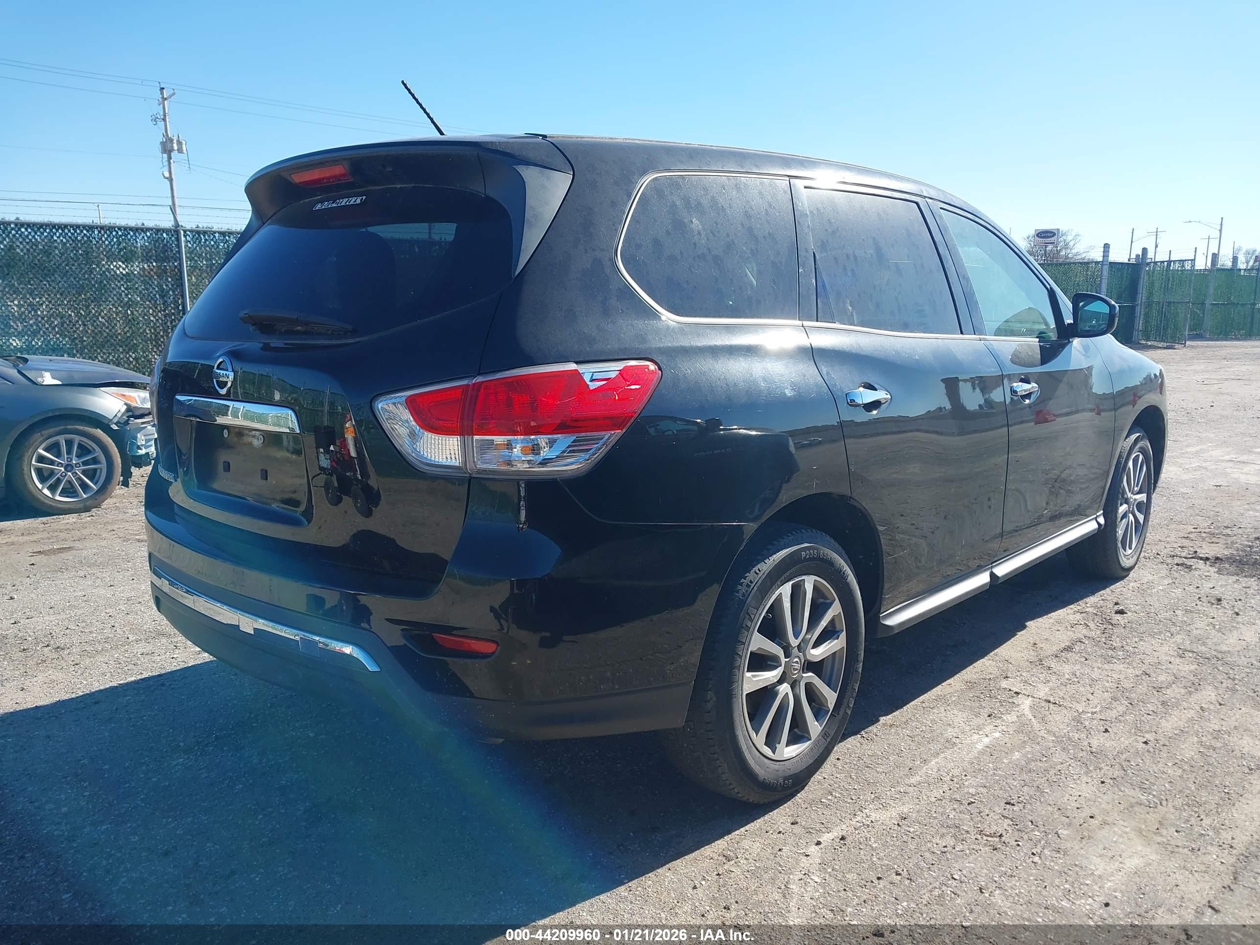 NISSAN PATHFINDER image 4