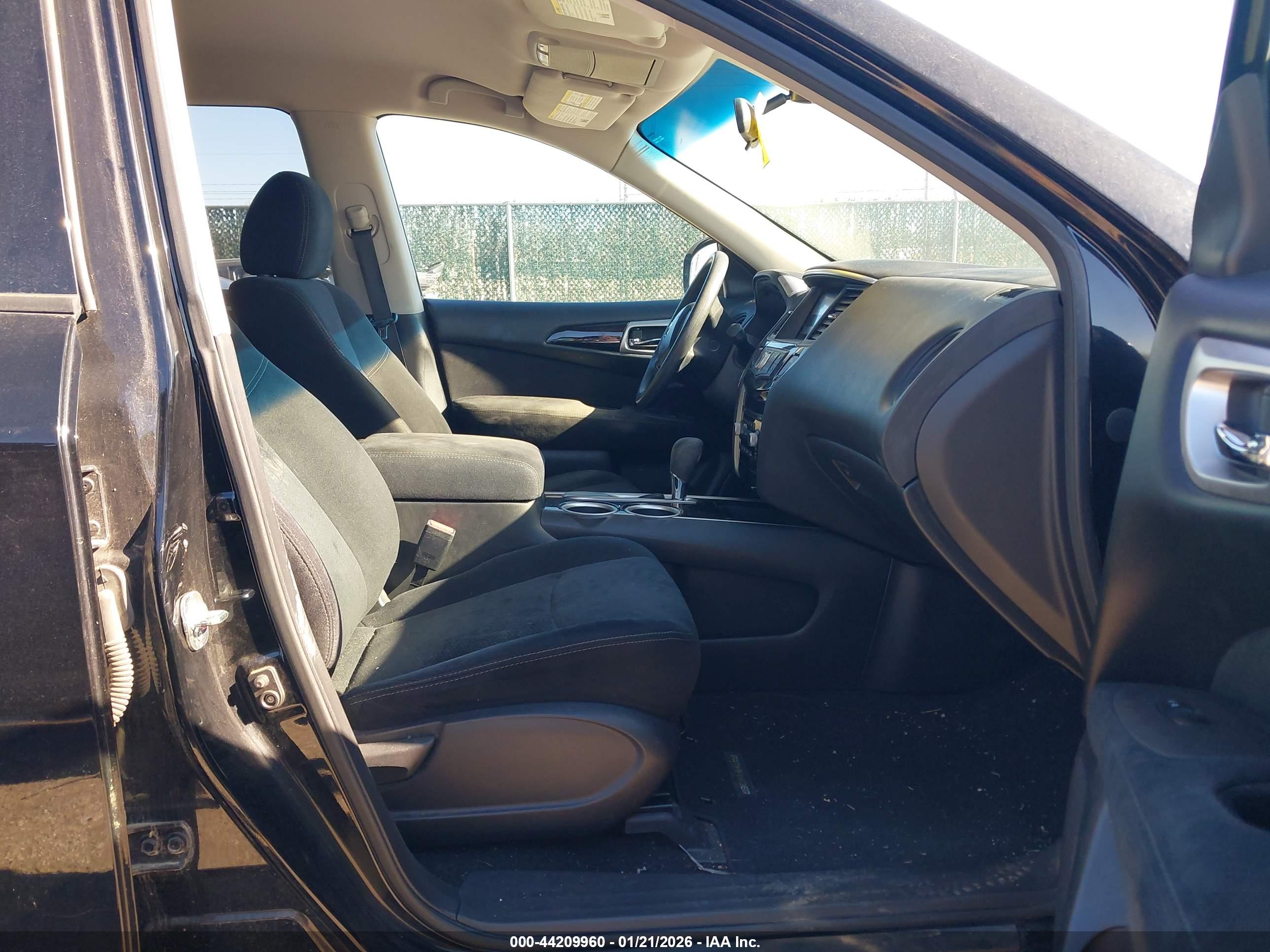 NISSAN PATHFINDER image 5