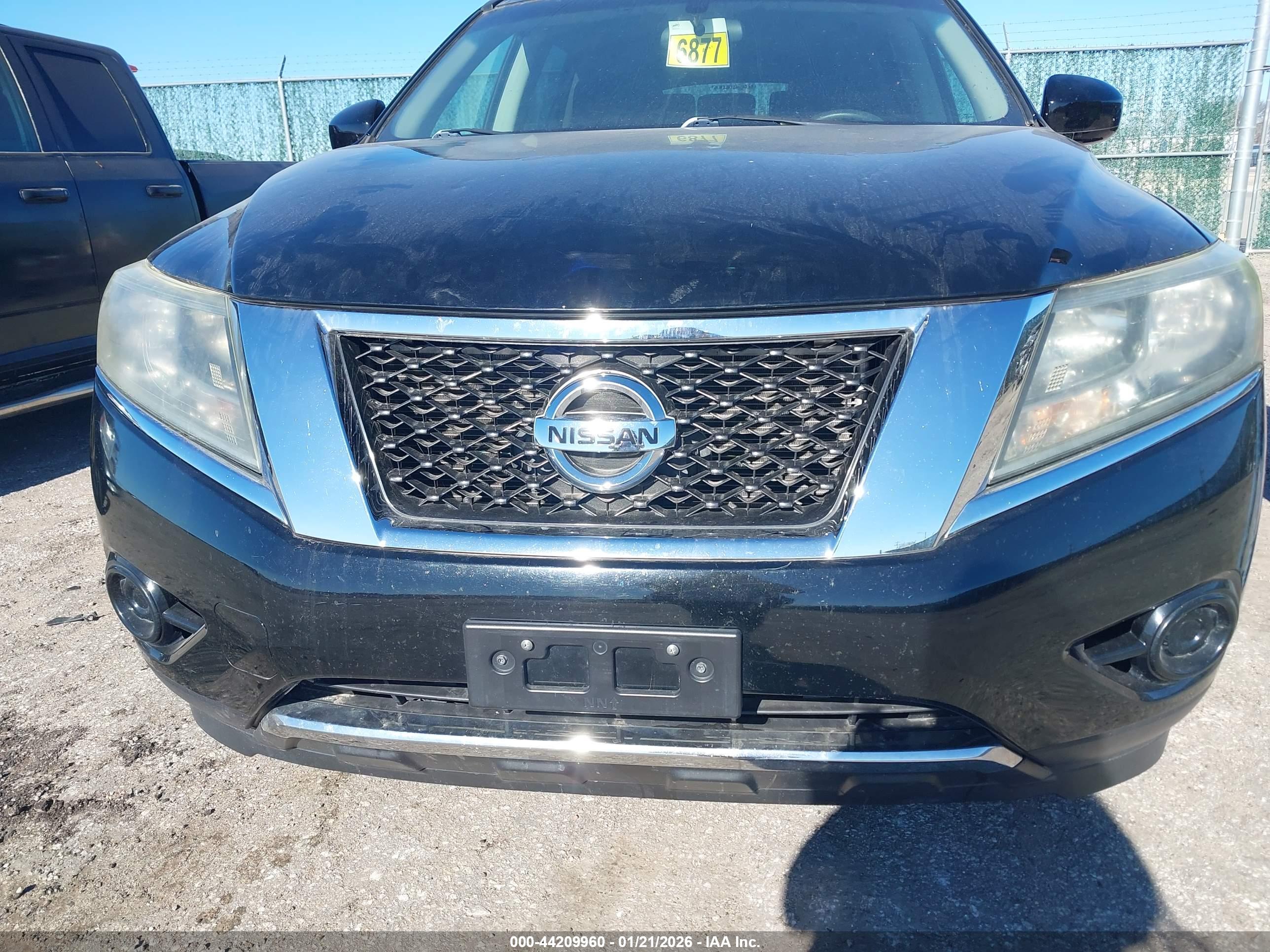 NISSAN PATHFINDER image 6
