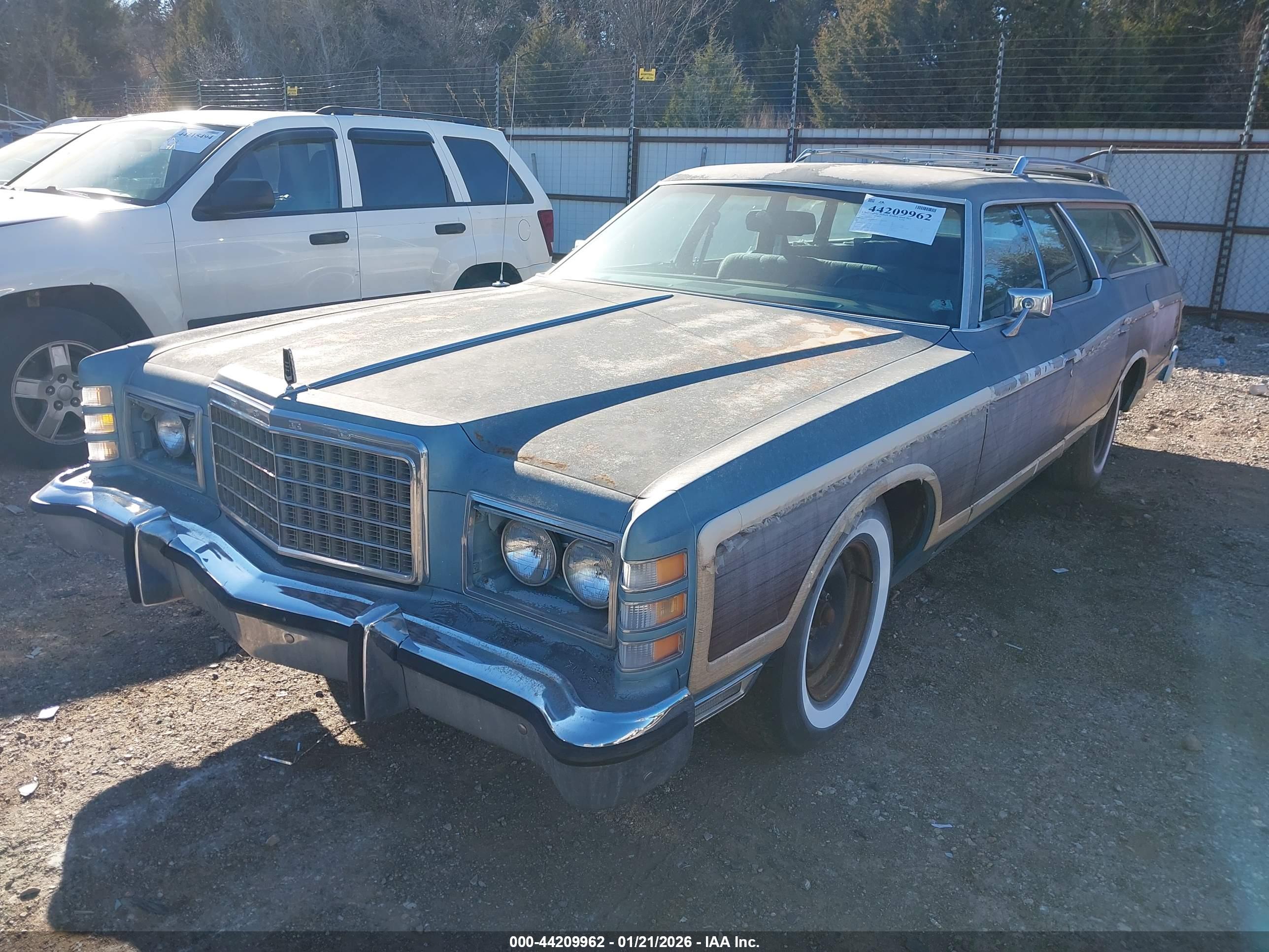 FORD LTD image 2
