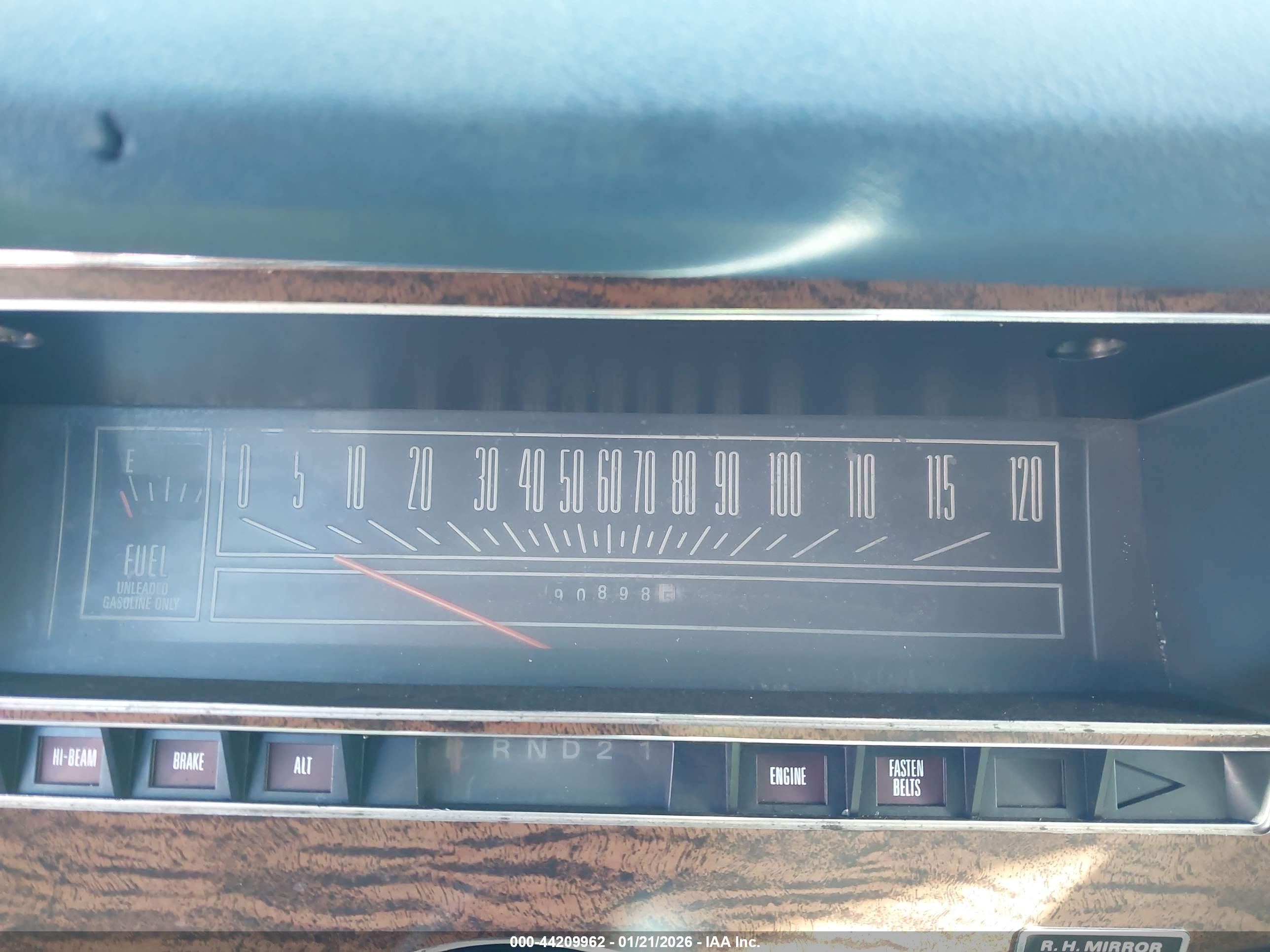 FORD LTD image 7