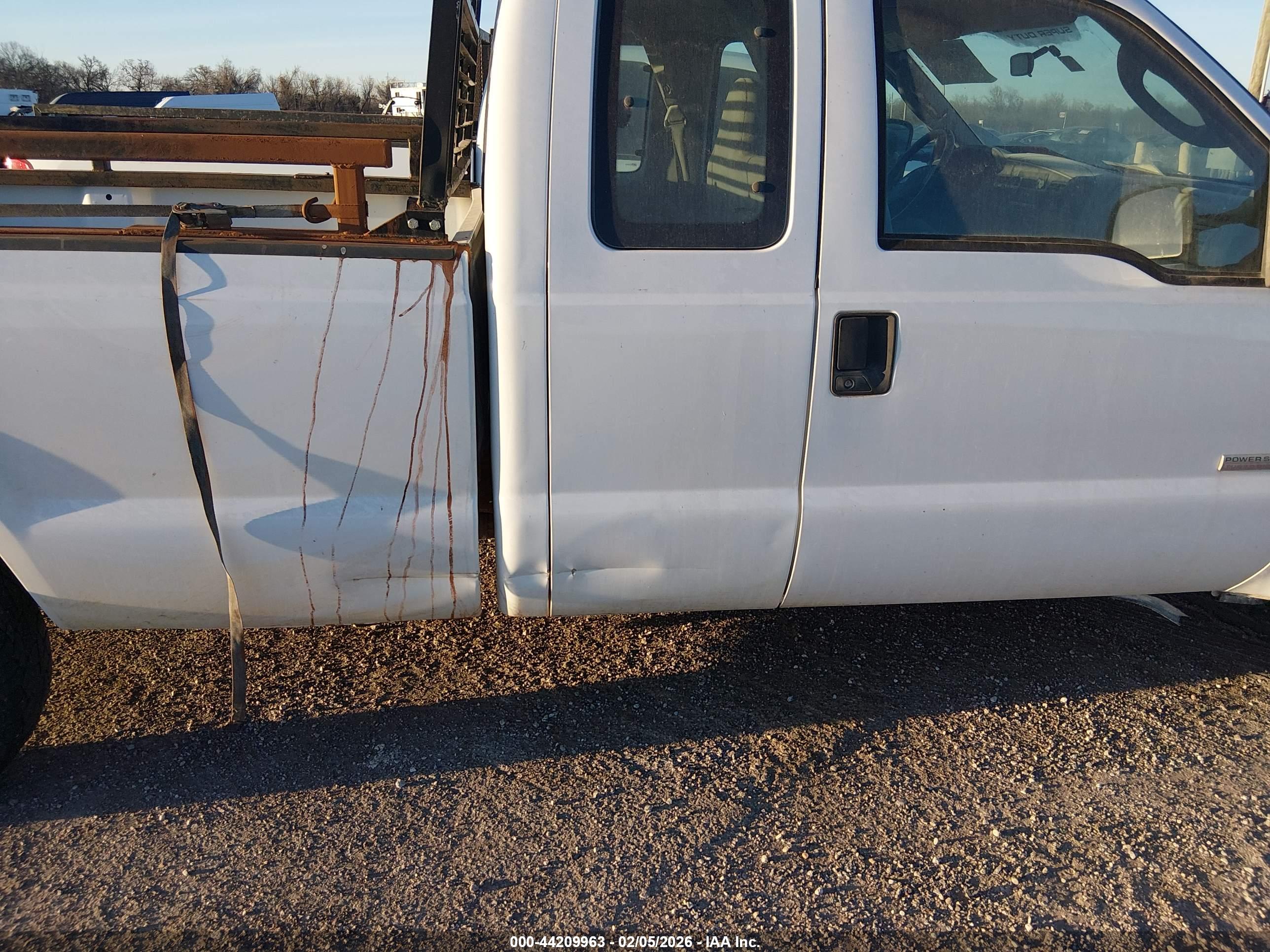 FORD F-250 image 6