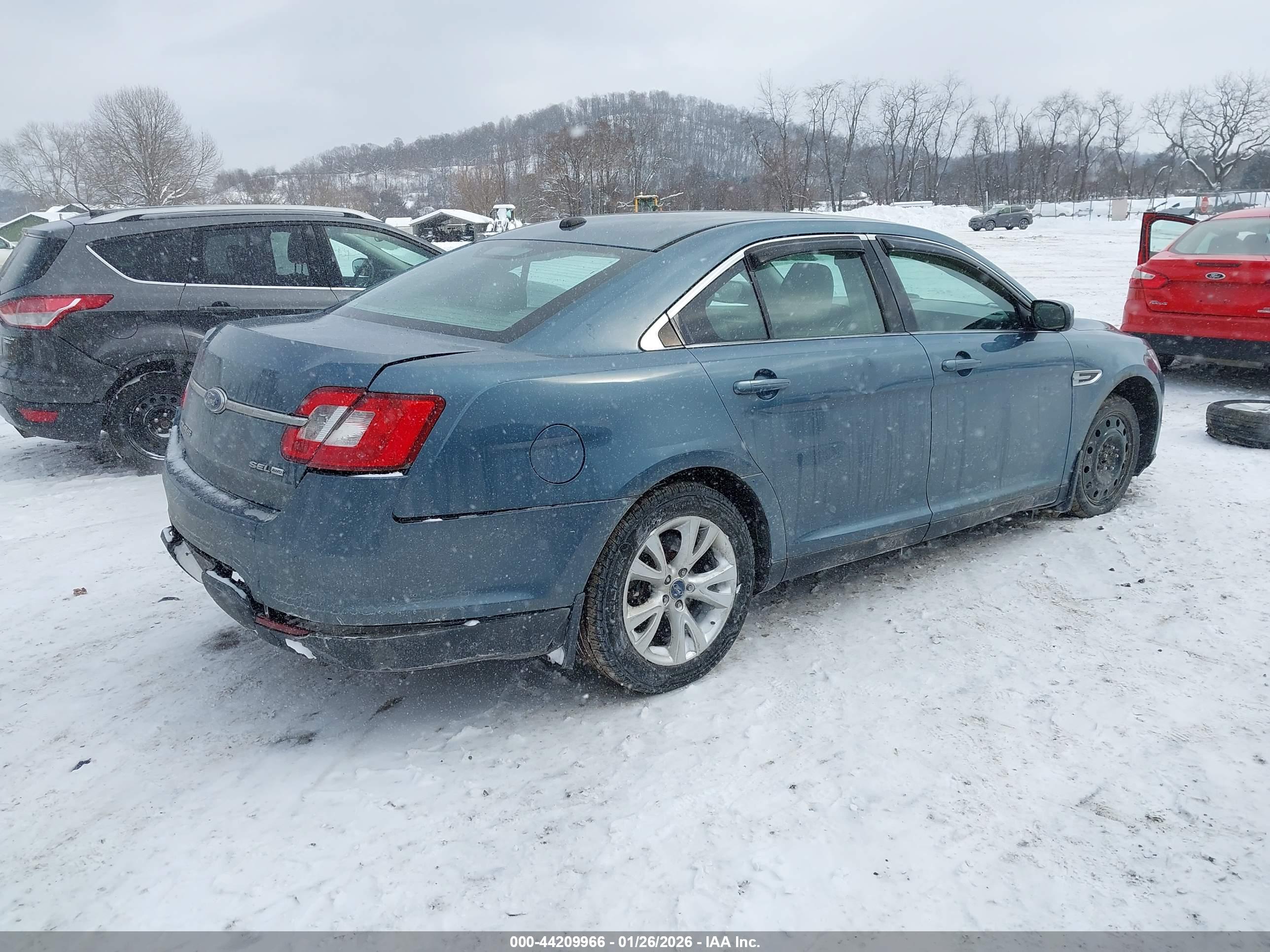 FORD TAURUS image 4