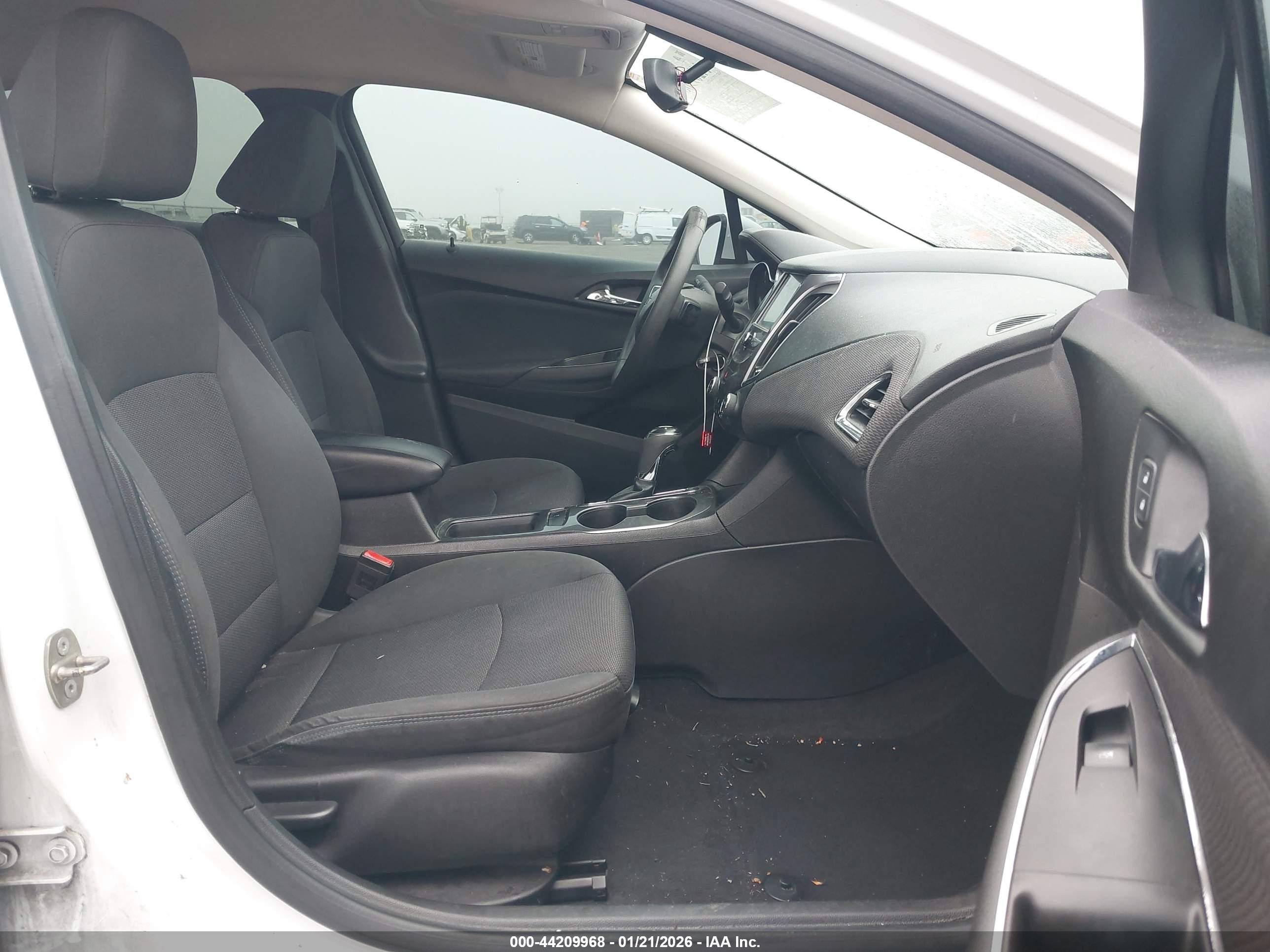 CHEVROLET CRUZE image 5