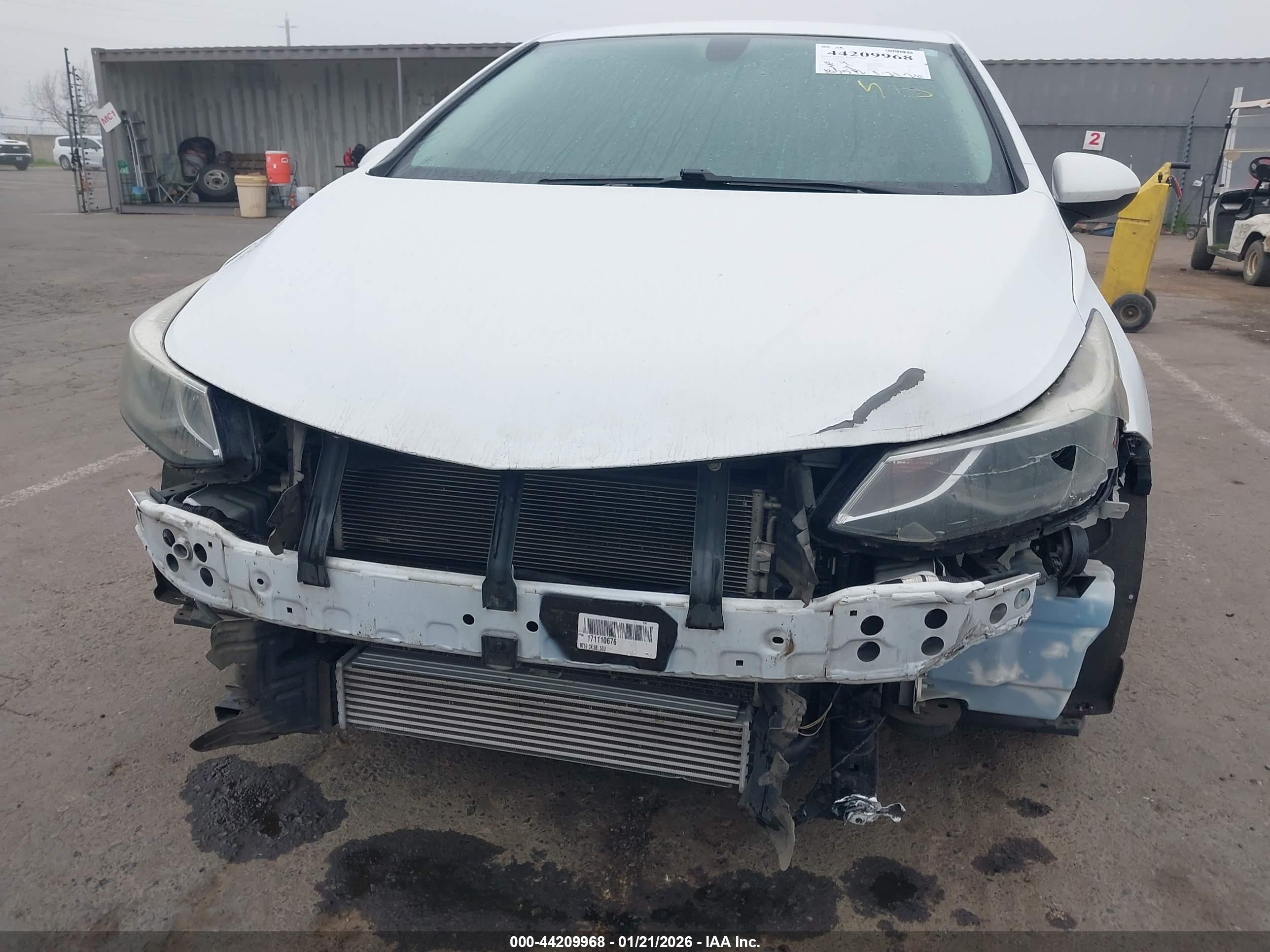 CHEVROLET CRUZE image 6