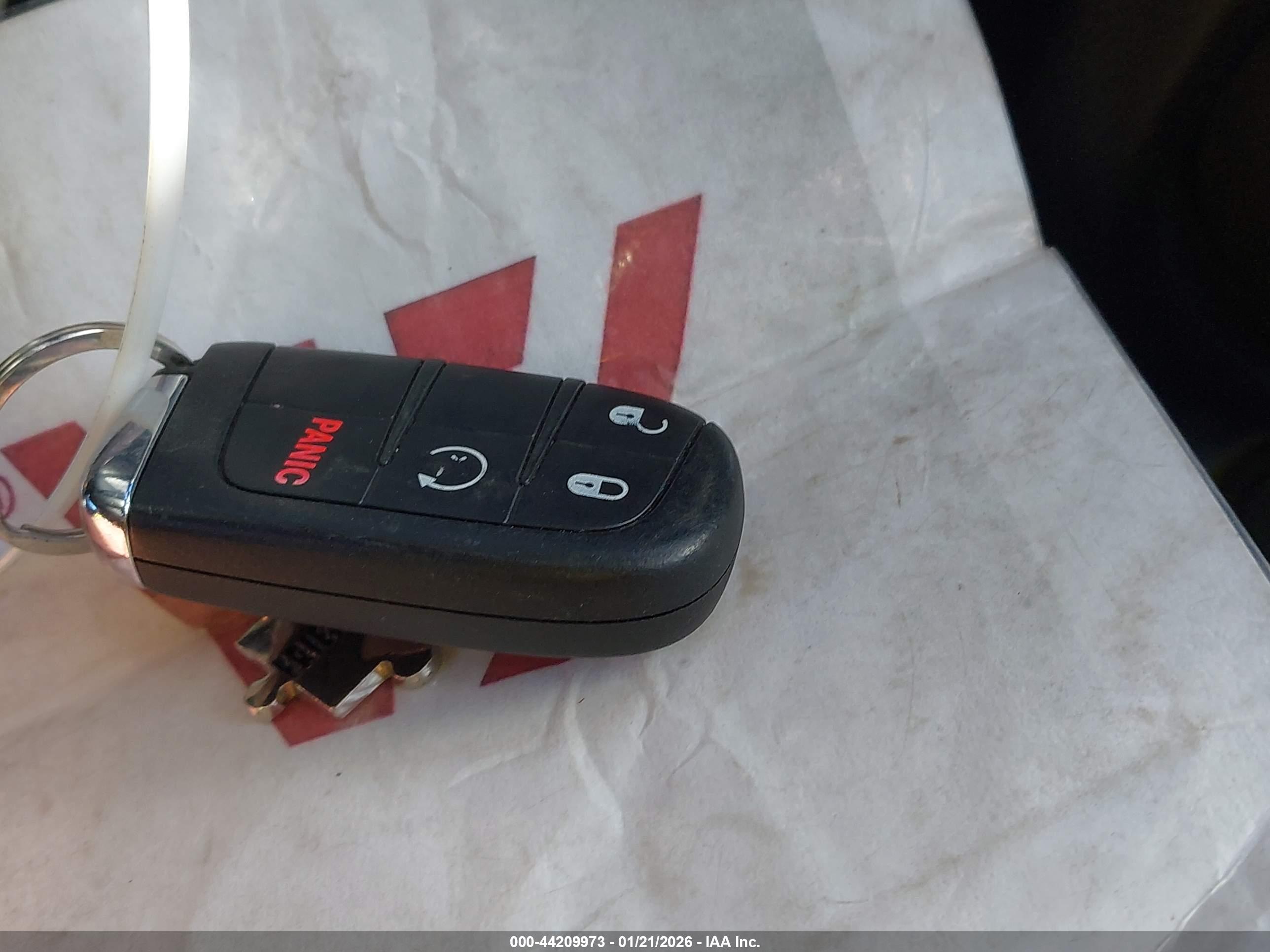 JEEP RENEGADE image 11