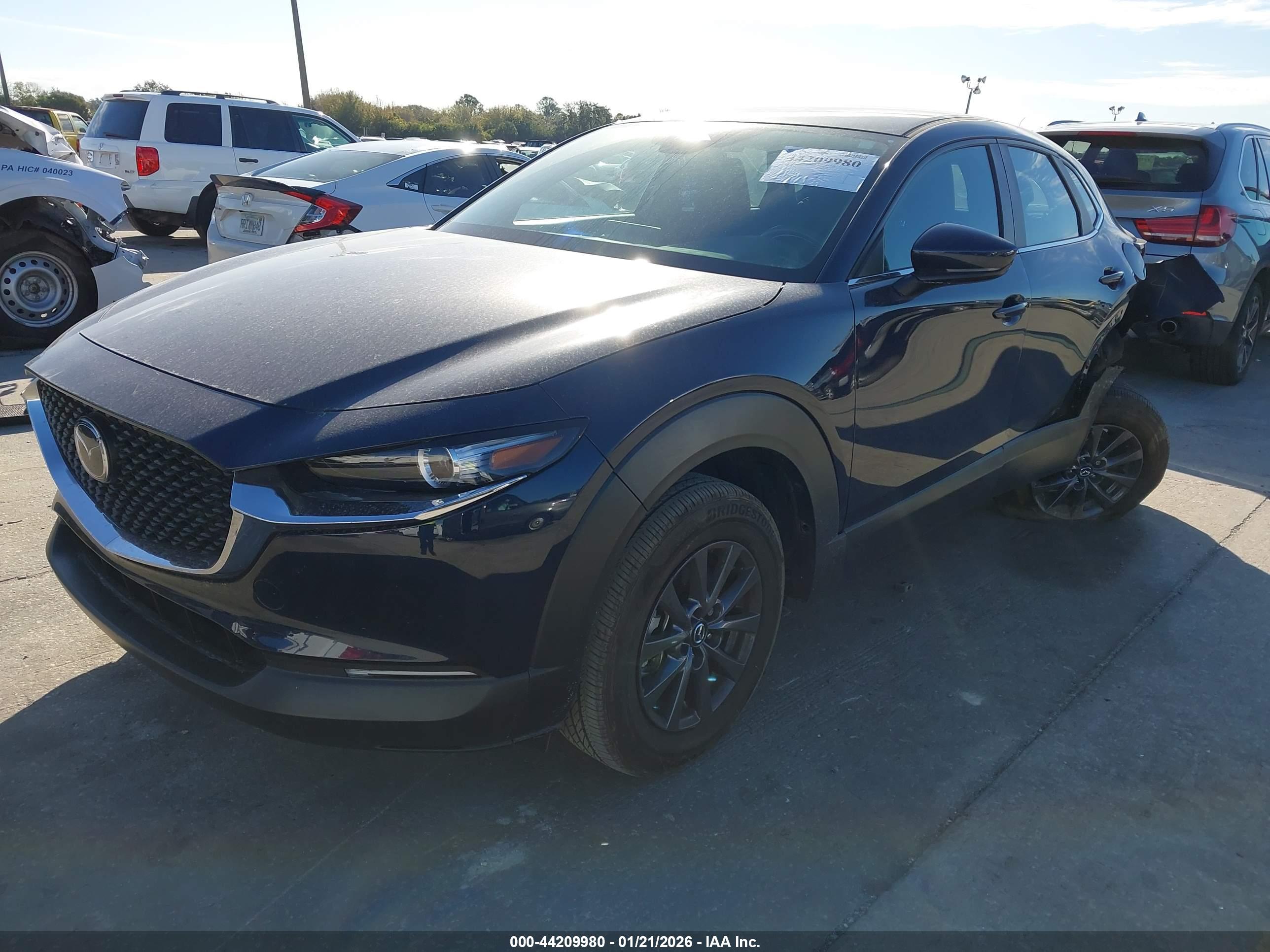 MAZDA CX-30 image 2