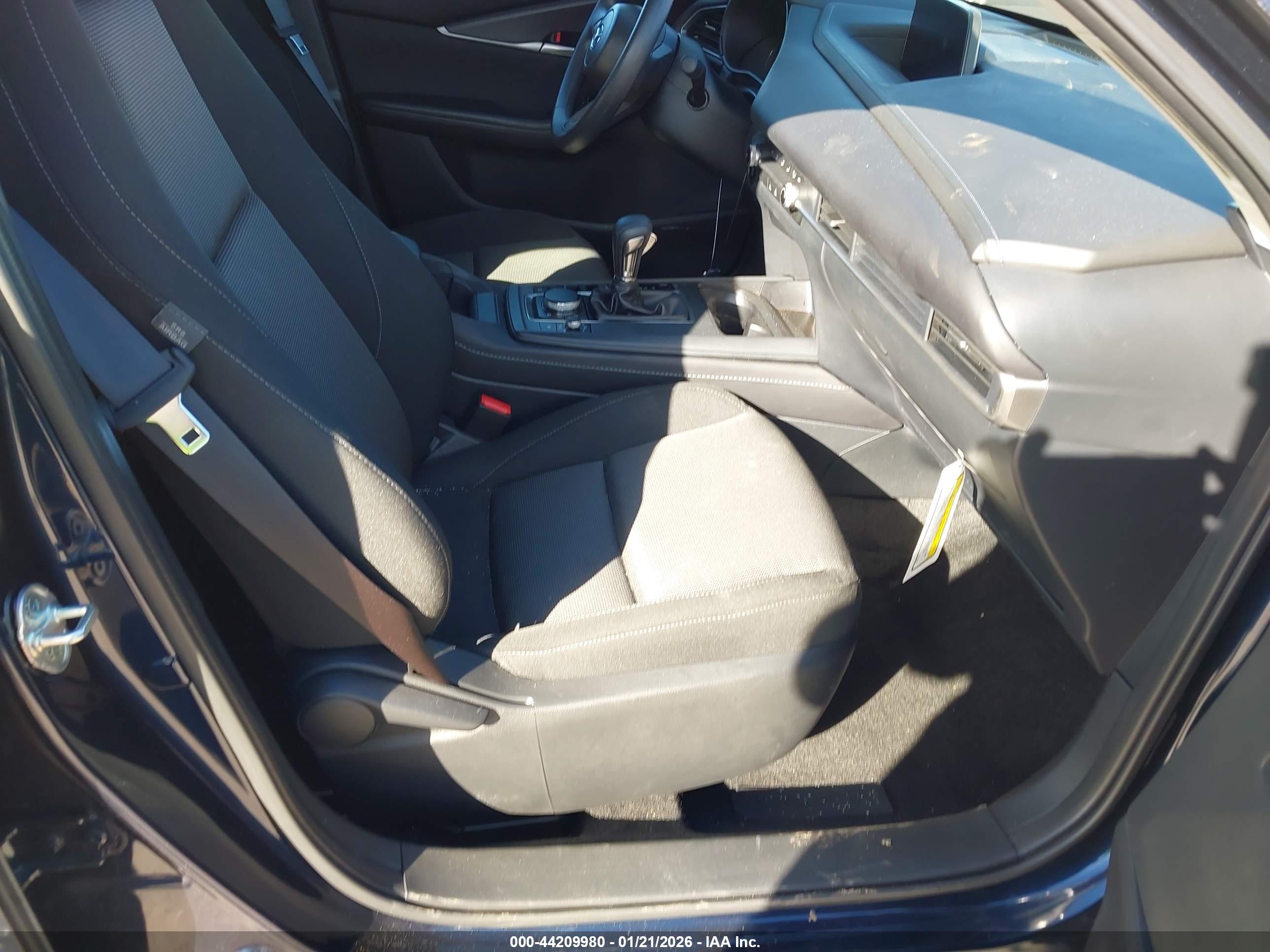 MAZDA CX-30 image 5
