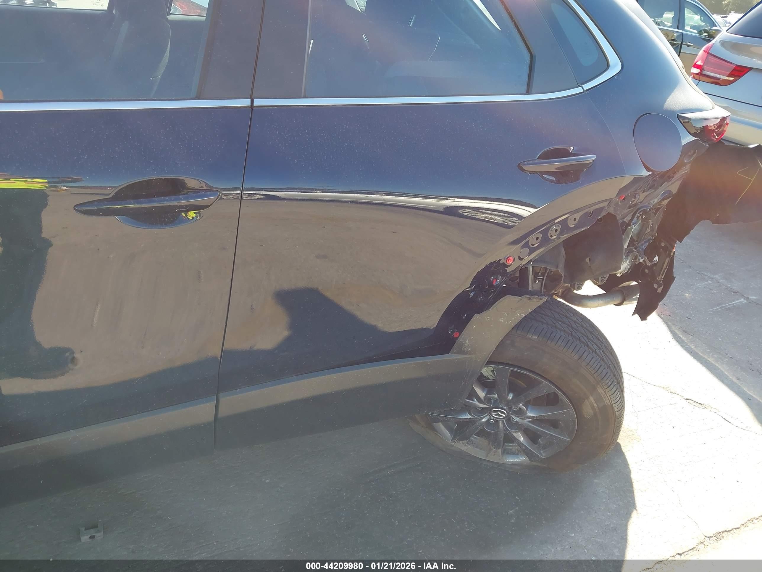 MAZDA CX-30 image 6