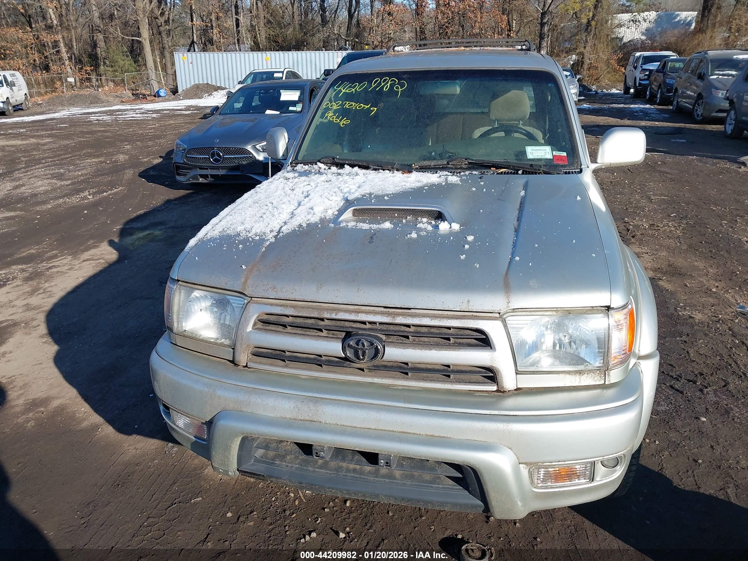 TOYOTA 4RUNNER image 6