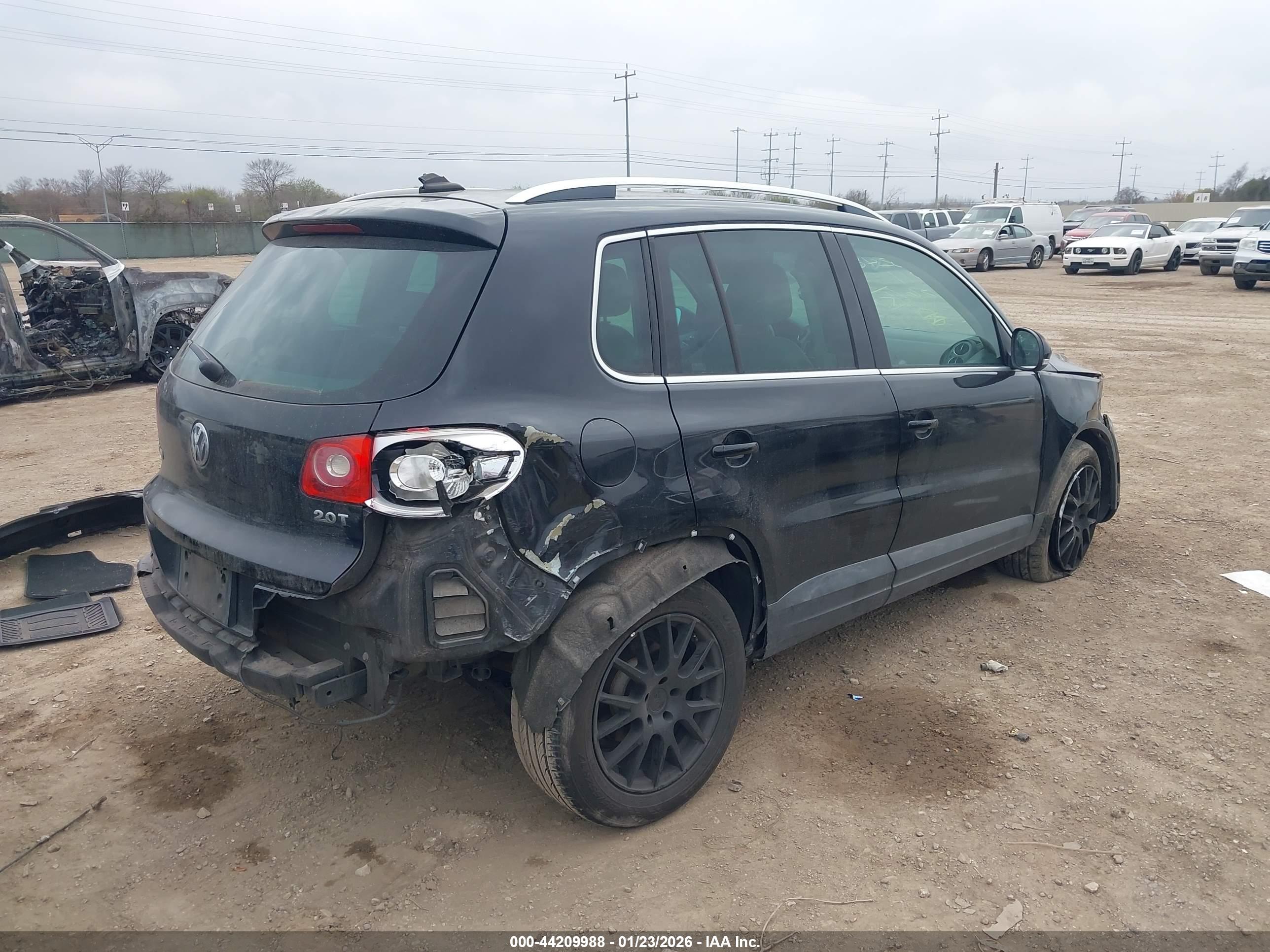 VOLKSWAGEN TIGUAN image 4