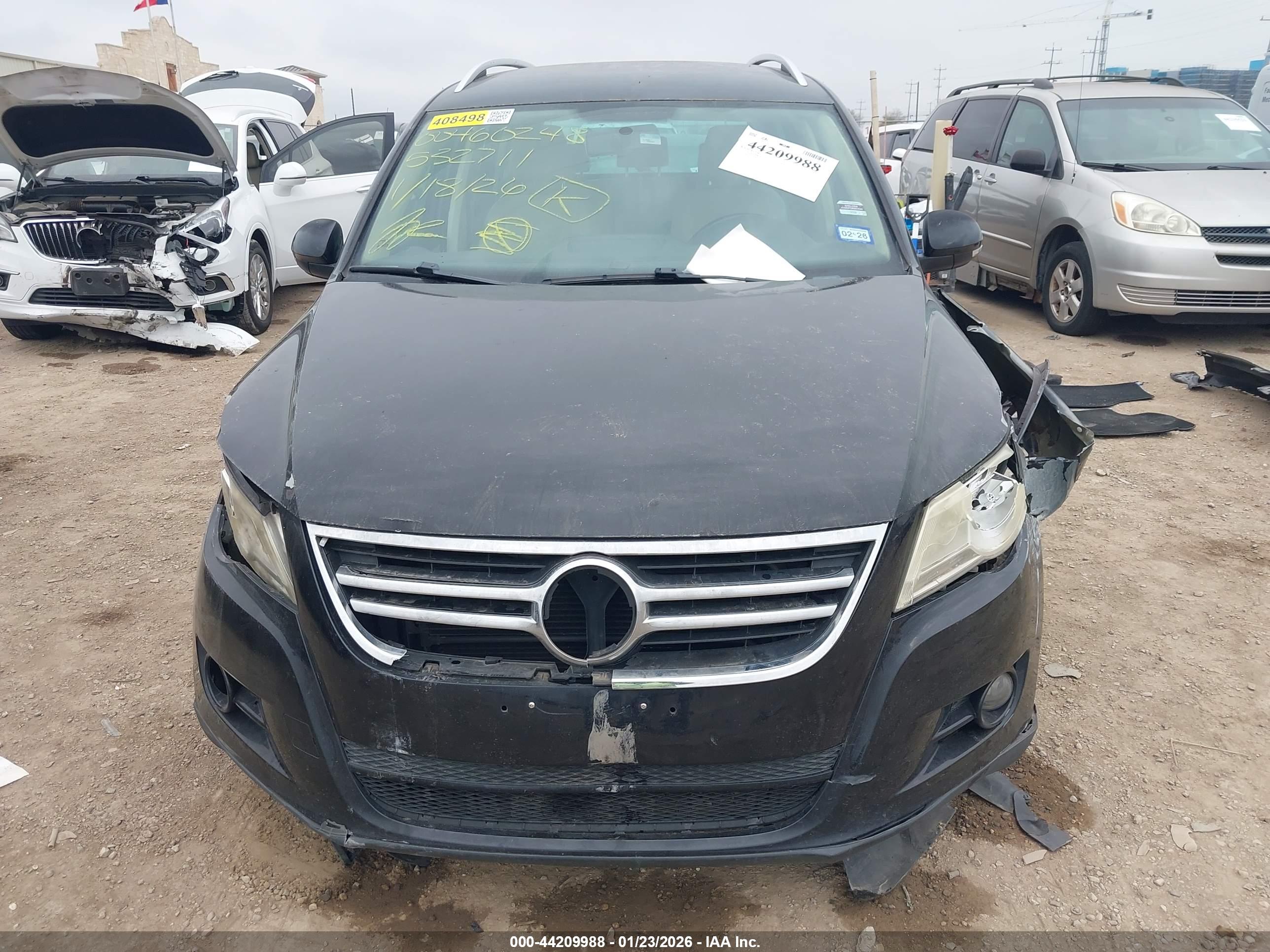 VOLKSWAGEN TIGUAN image 6