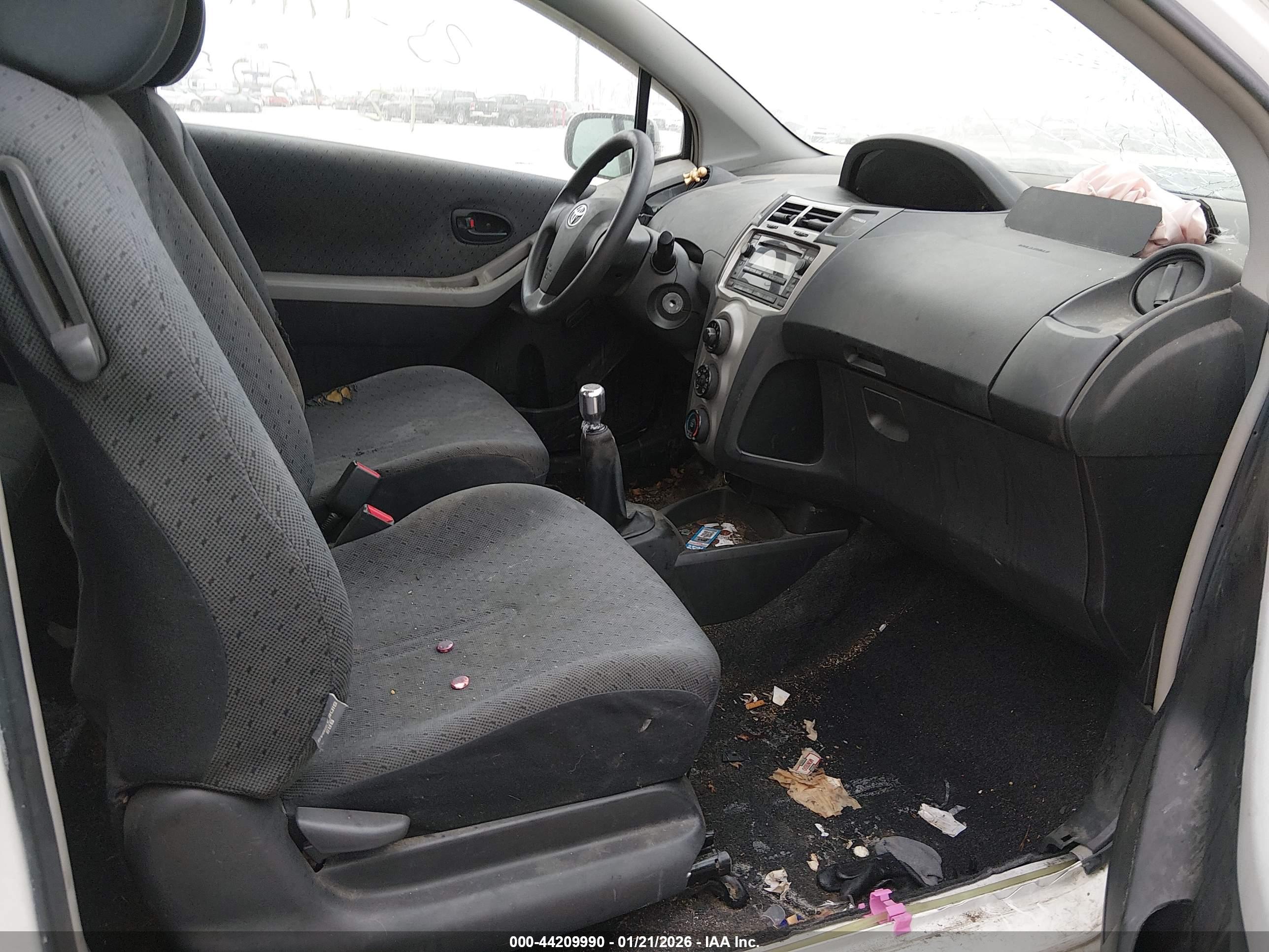TOYOTA YARIS image 5